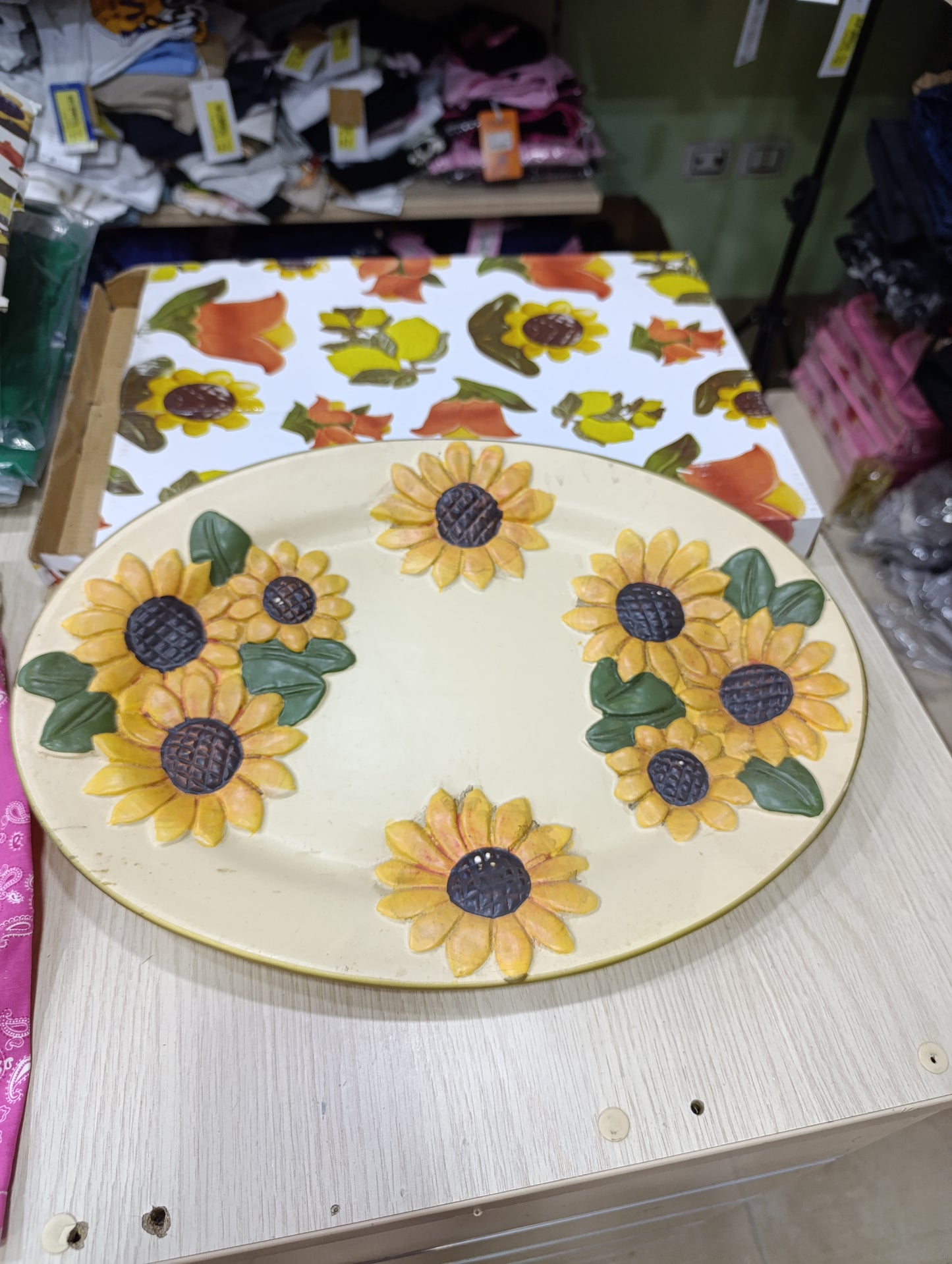 Vassoio in ceramica a 2,50 scatolato