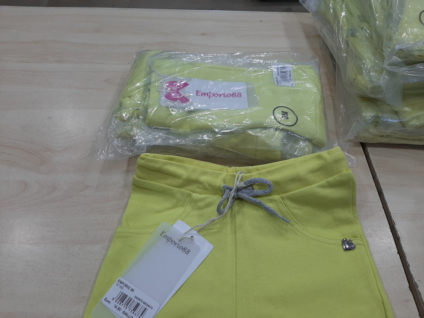 Pantaloncini bambini a 3 euro