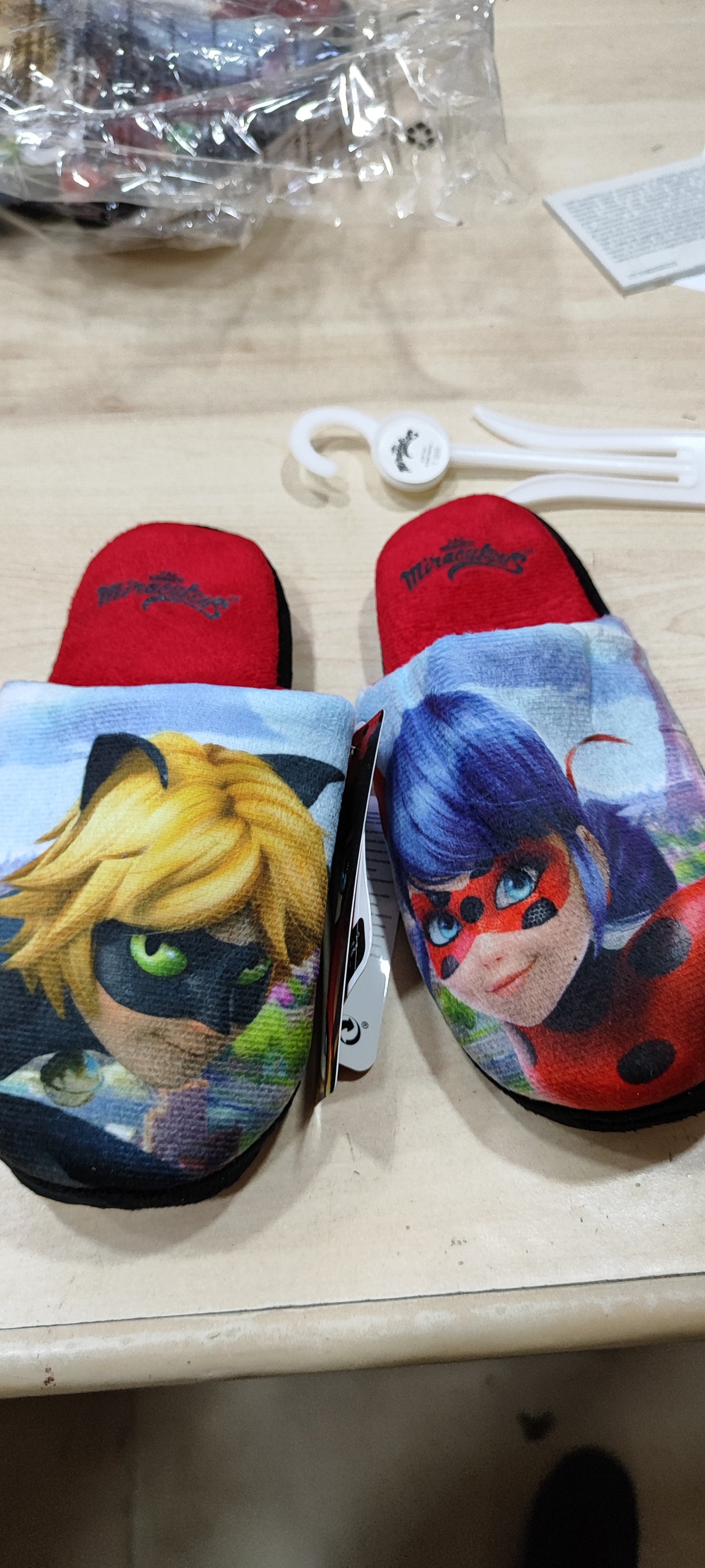 pantofole cartoni Disney a 2,50