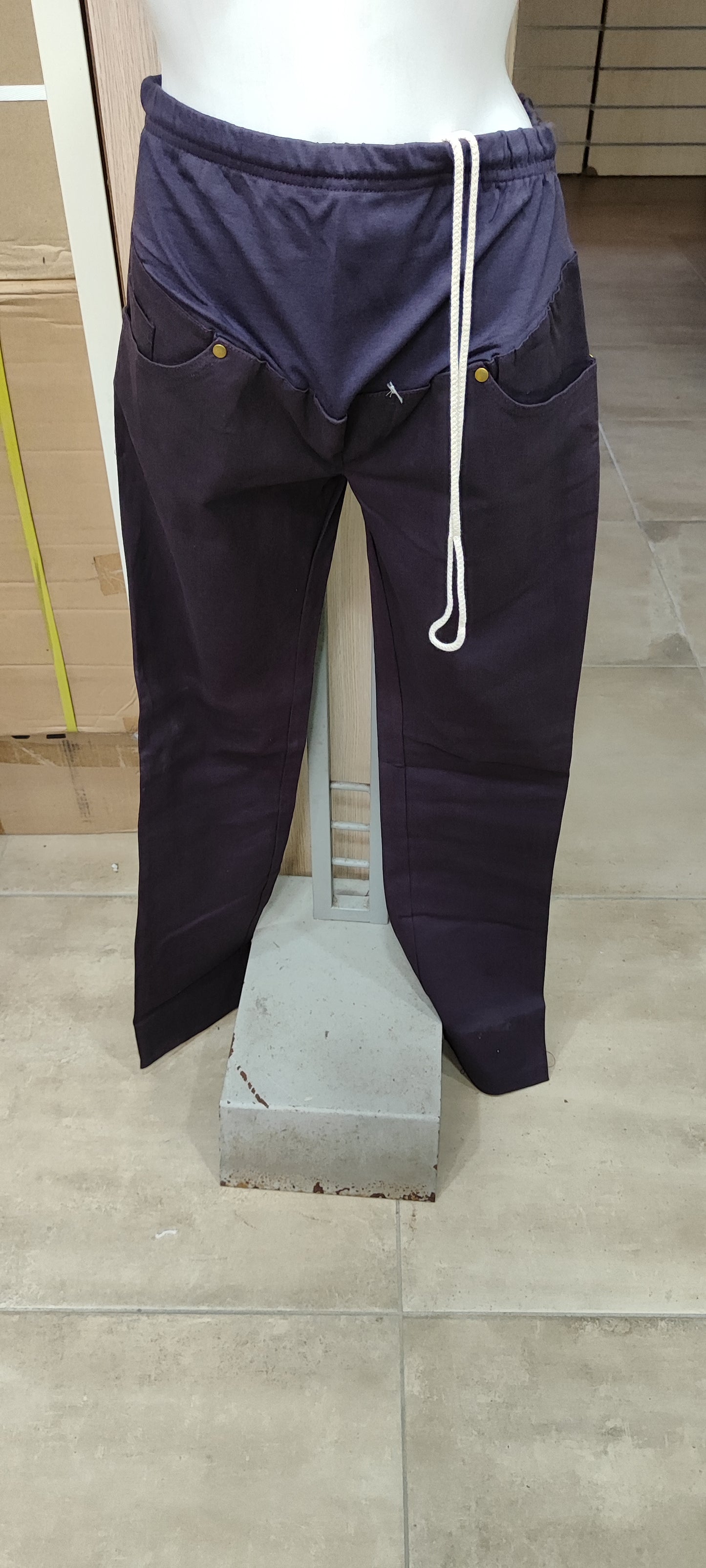 Pantaloni donna