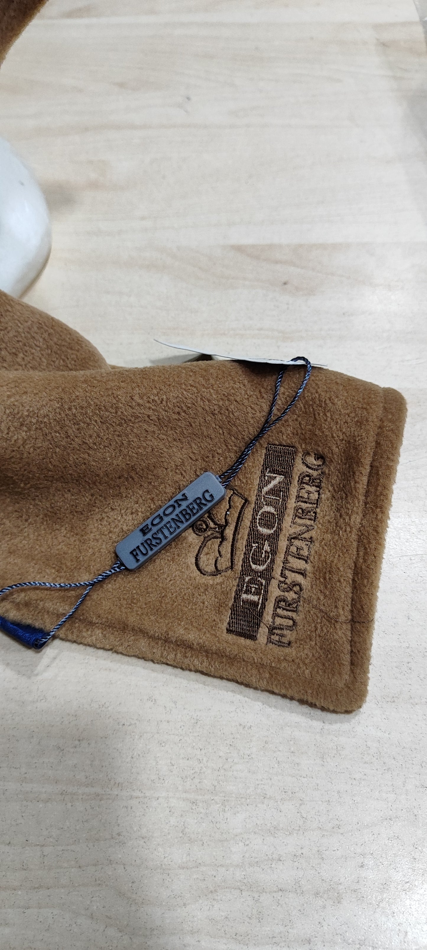 cappello con sciarpa a 1,50
