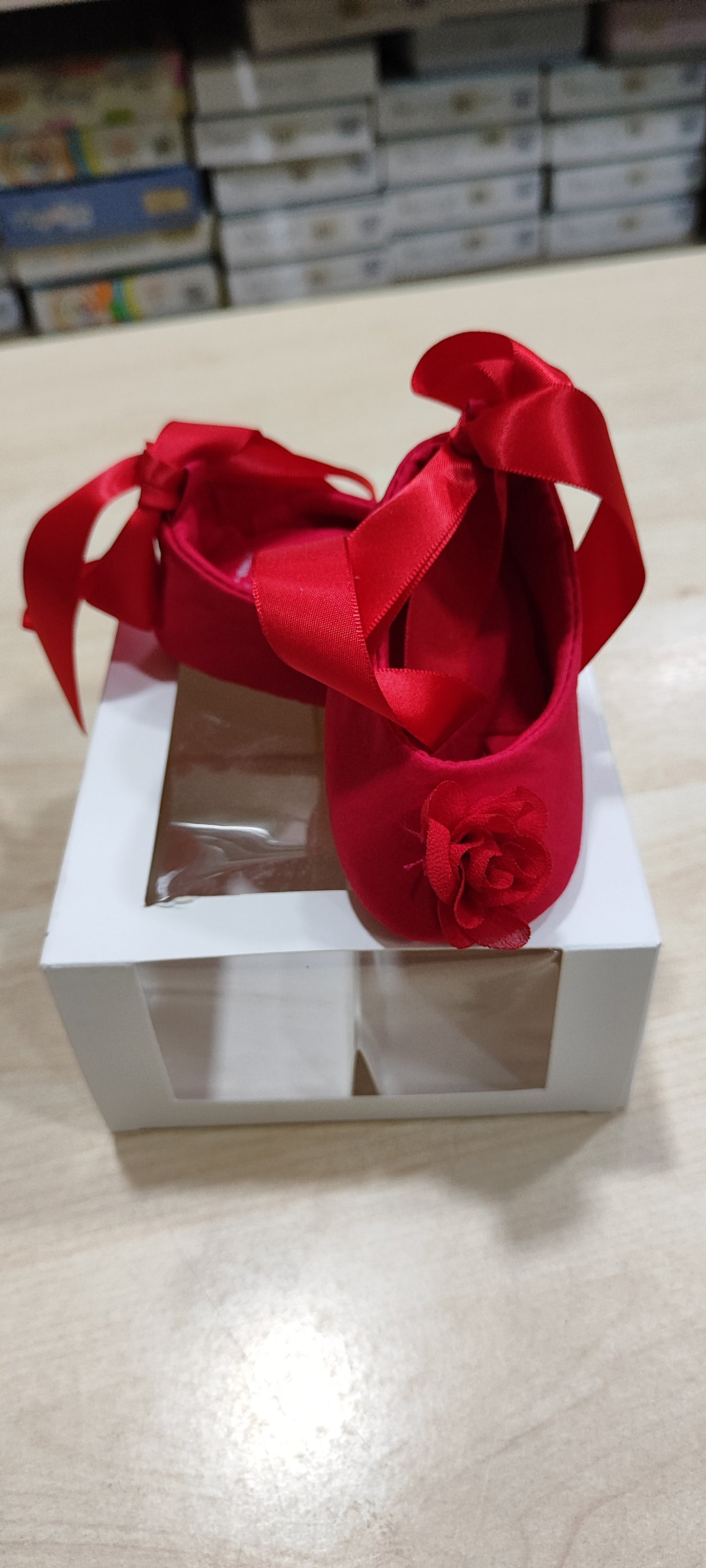 ballerina neonata rossa firmata a 3 euro