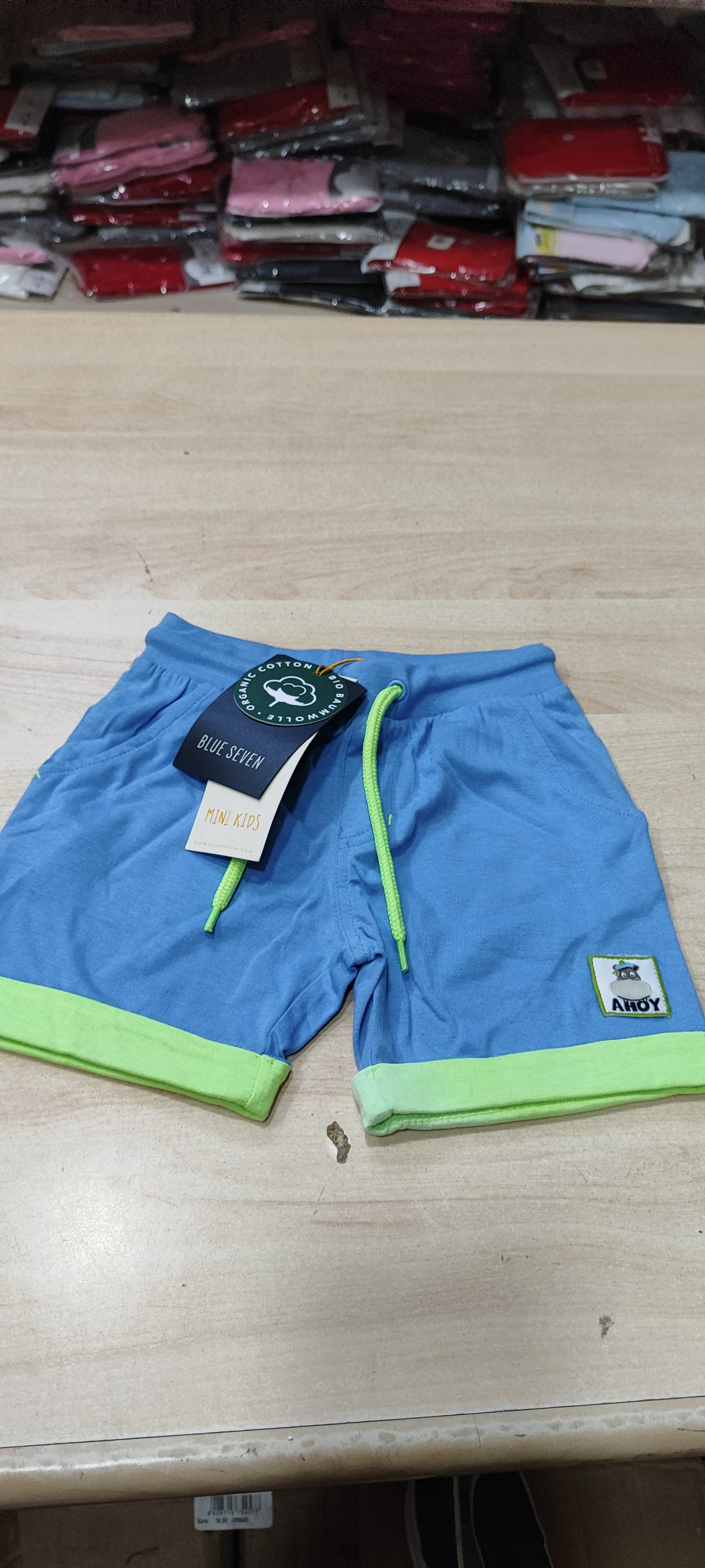 Pantaloncini bambini a 3 euro