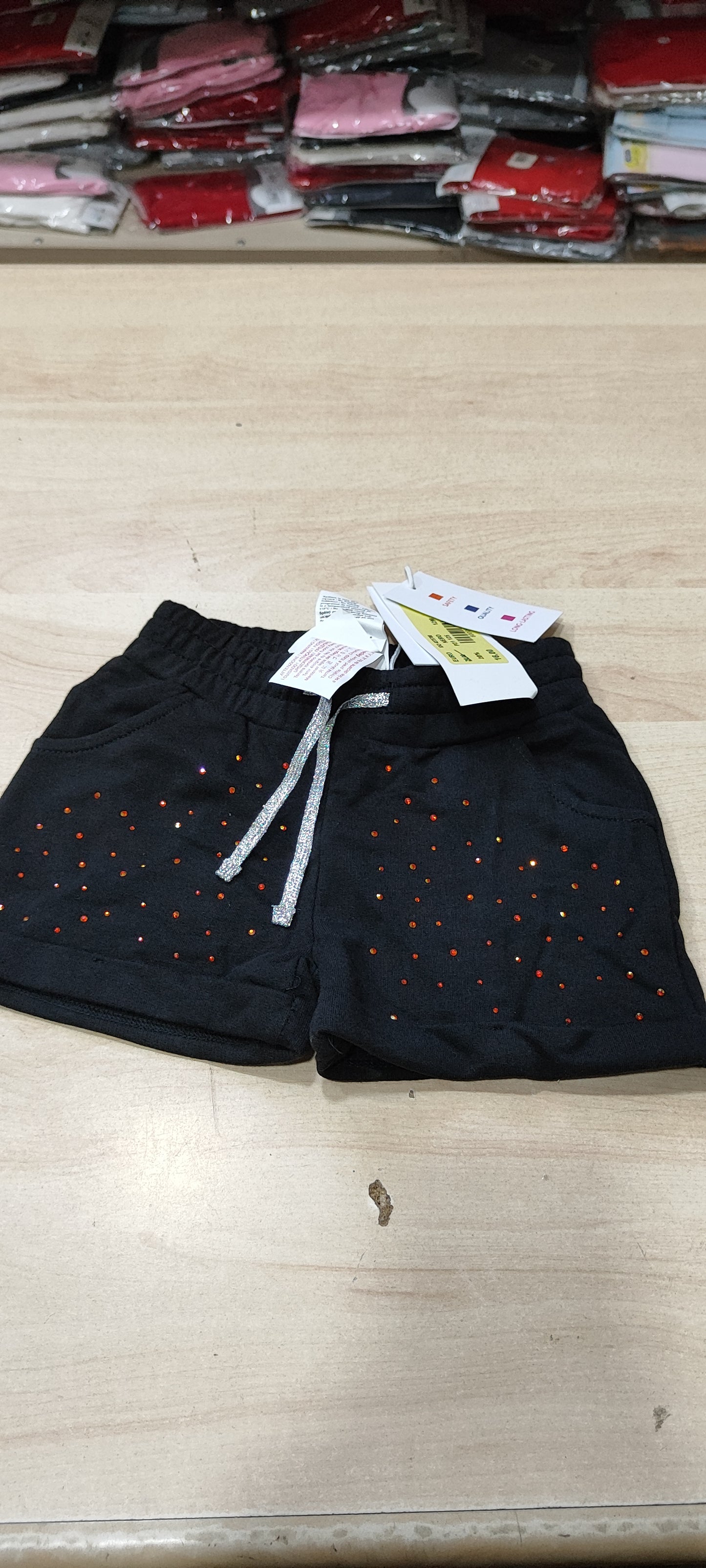 Pantaloncini bambini a 3 euro