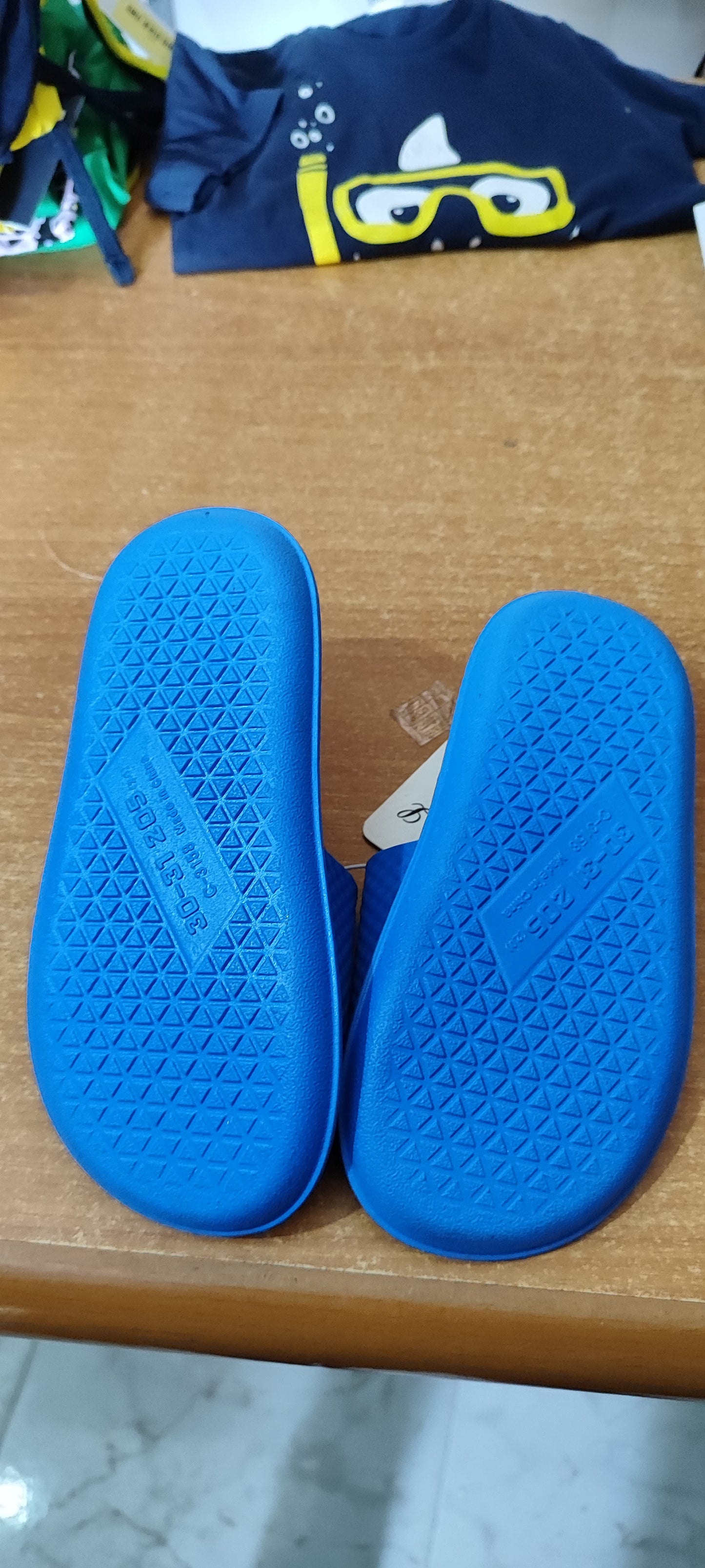 Pantofole bimbi in gomma a 1,60