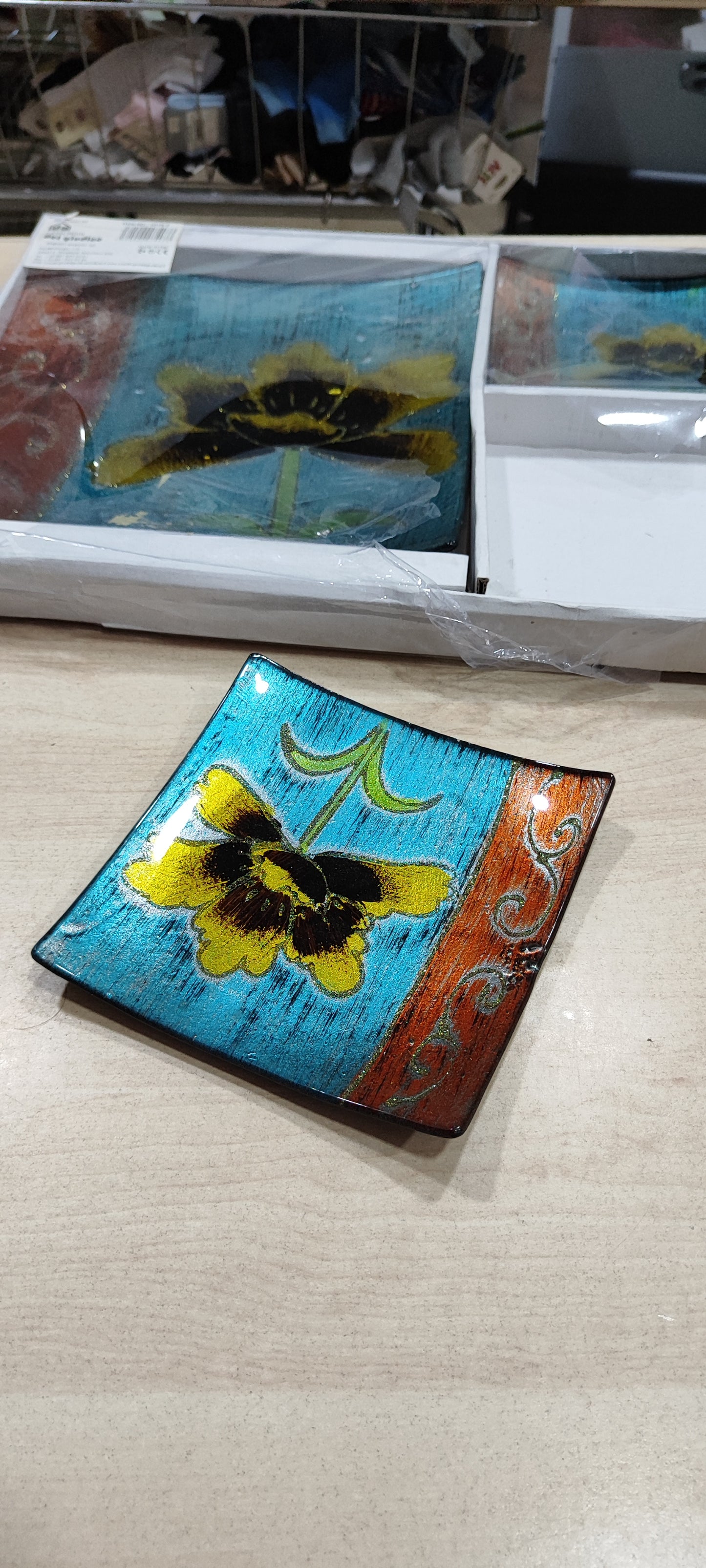 Tris centro tavola e svuota tasche a 5 euro