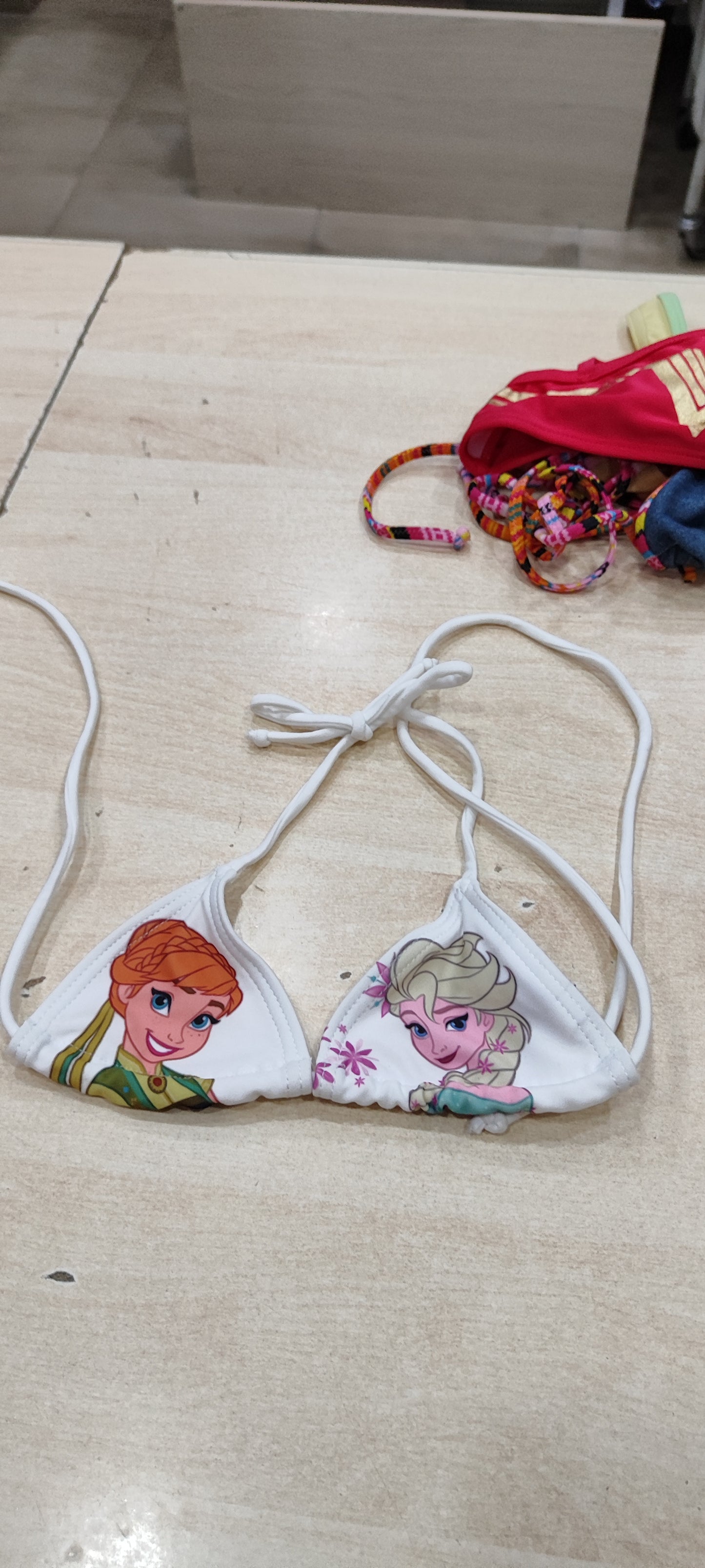 Costume sopra bimba a 0,50 centesimi