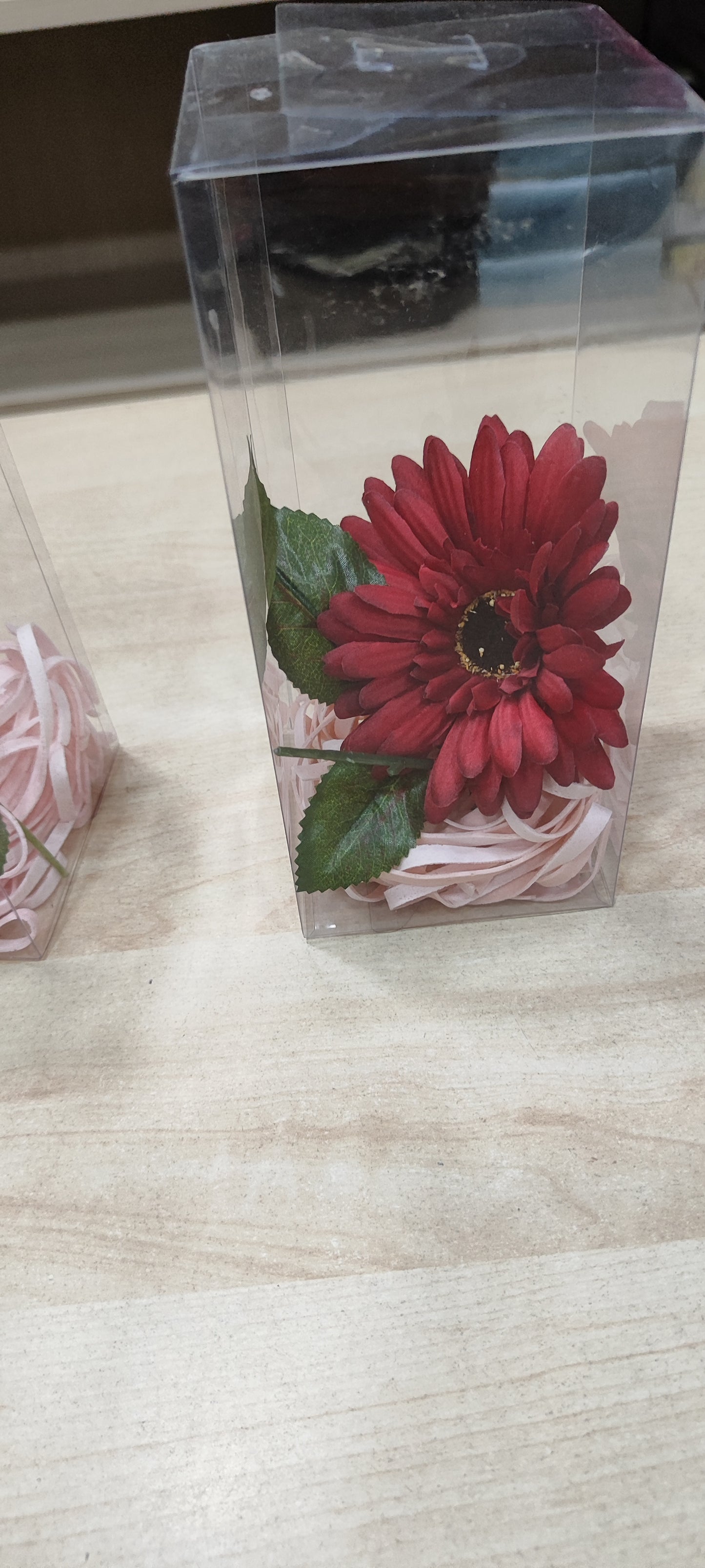 Rosa con sapone profumato all'interno a 0,75