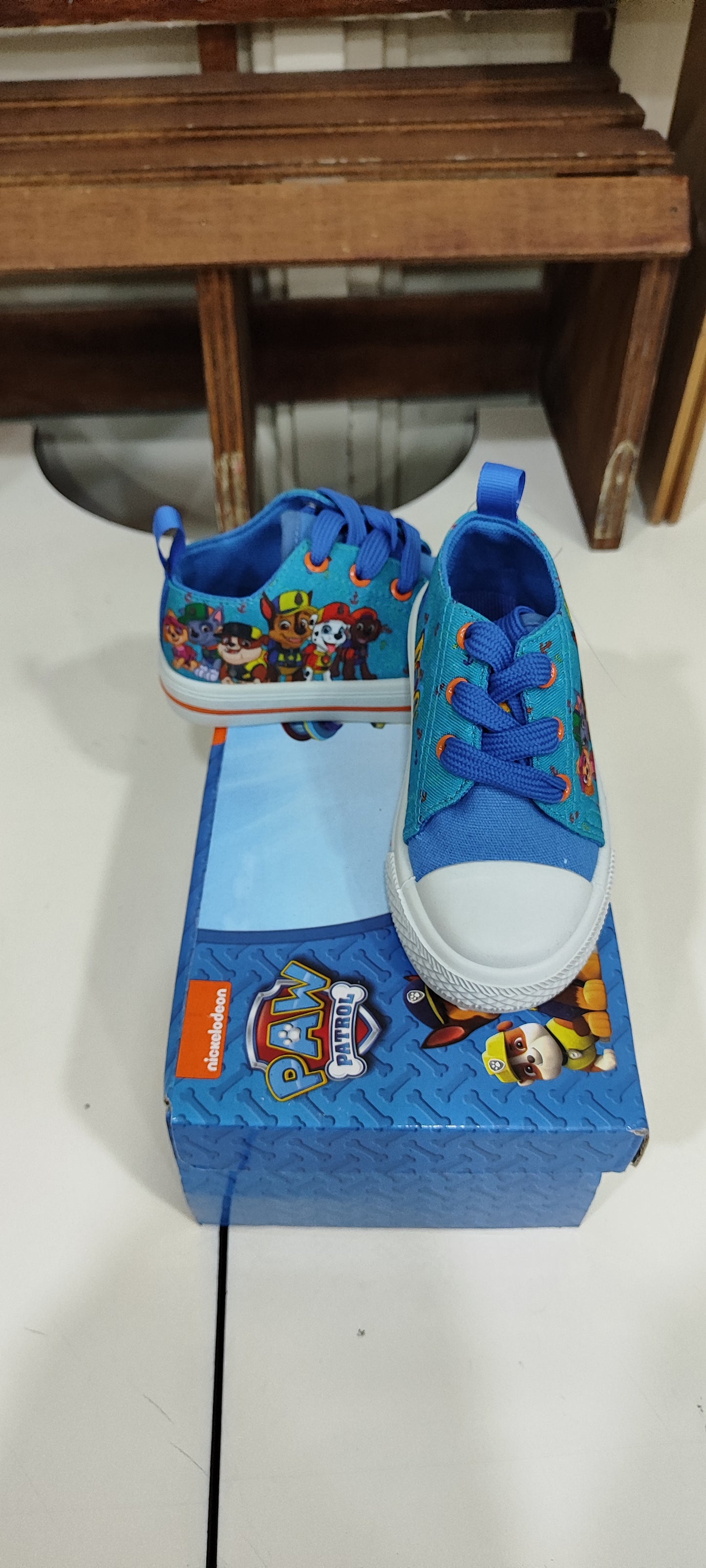 Scarpe bimbi a 5 euro
