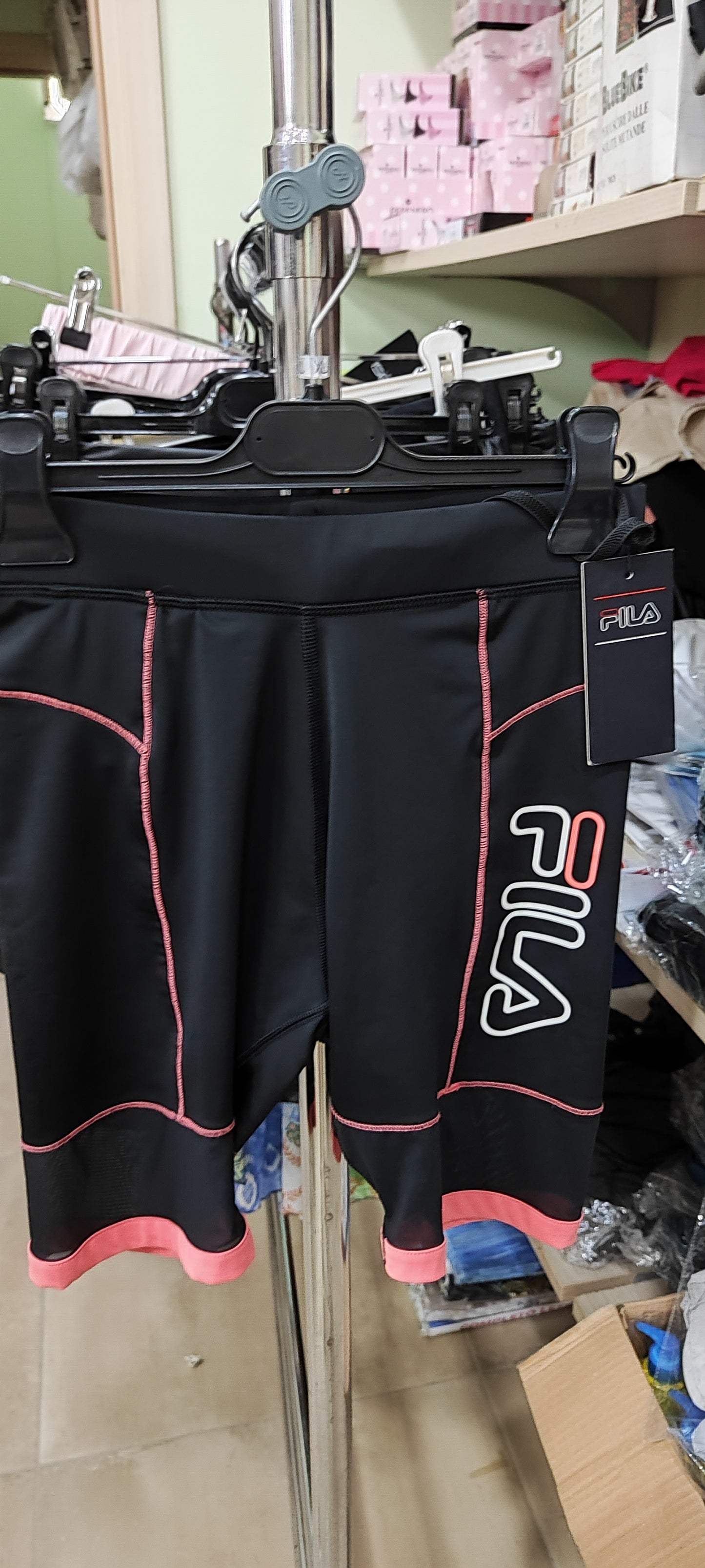 Abbigliamento donna firmato a 5 euro