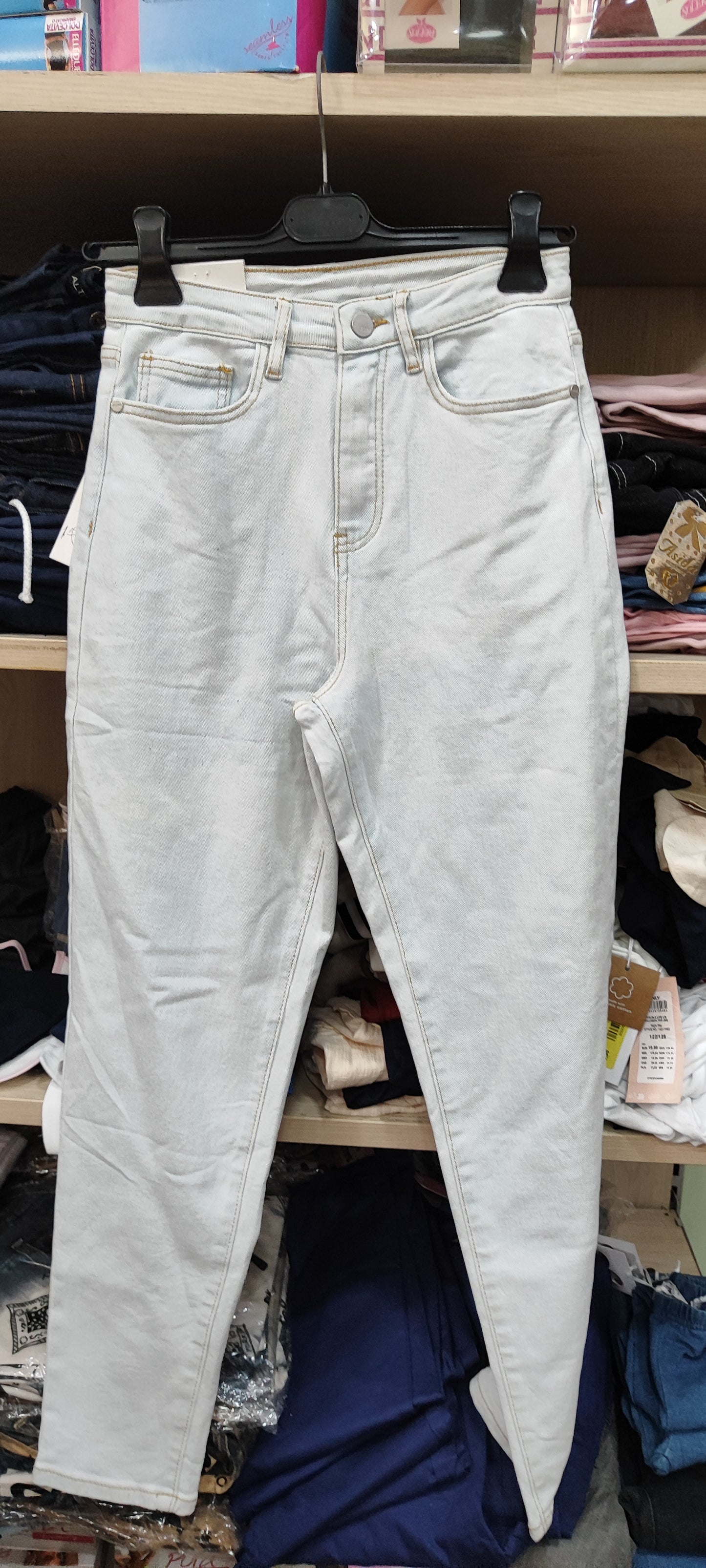 Jeans donna firmati a 5 euro