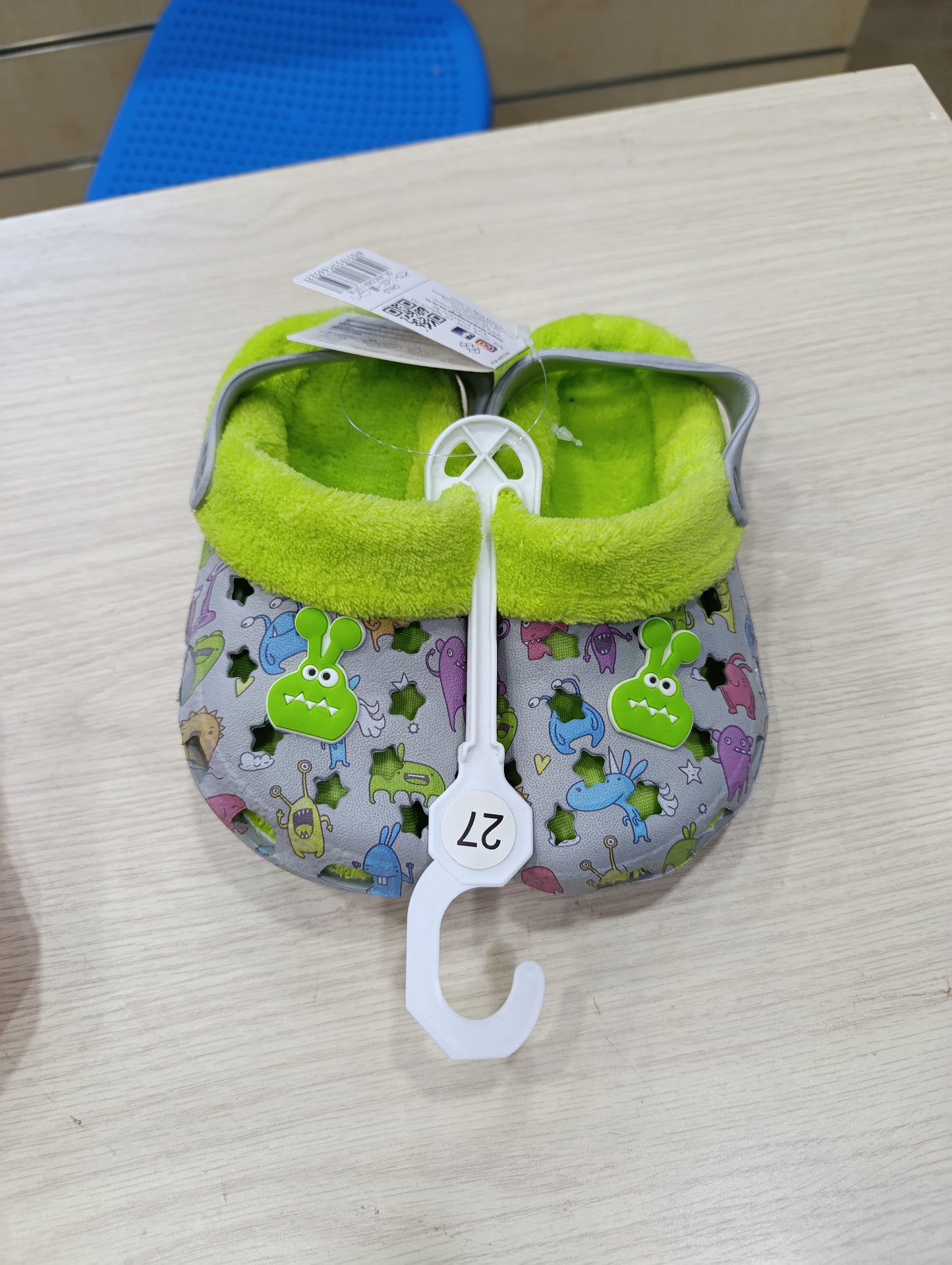 Pantofole miste bimbi a 3 euro