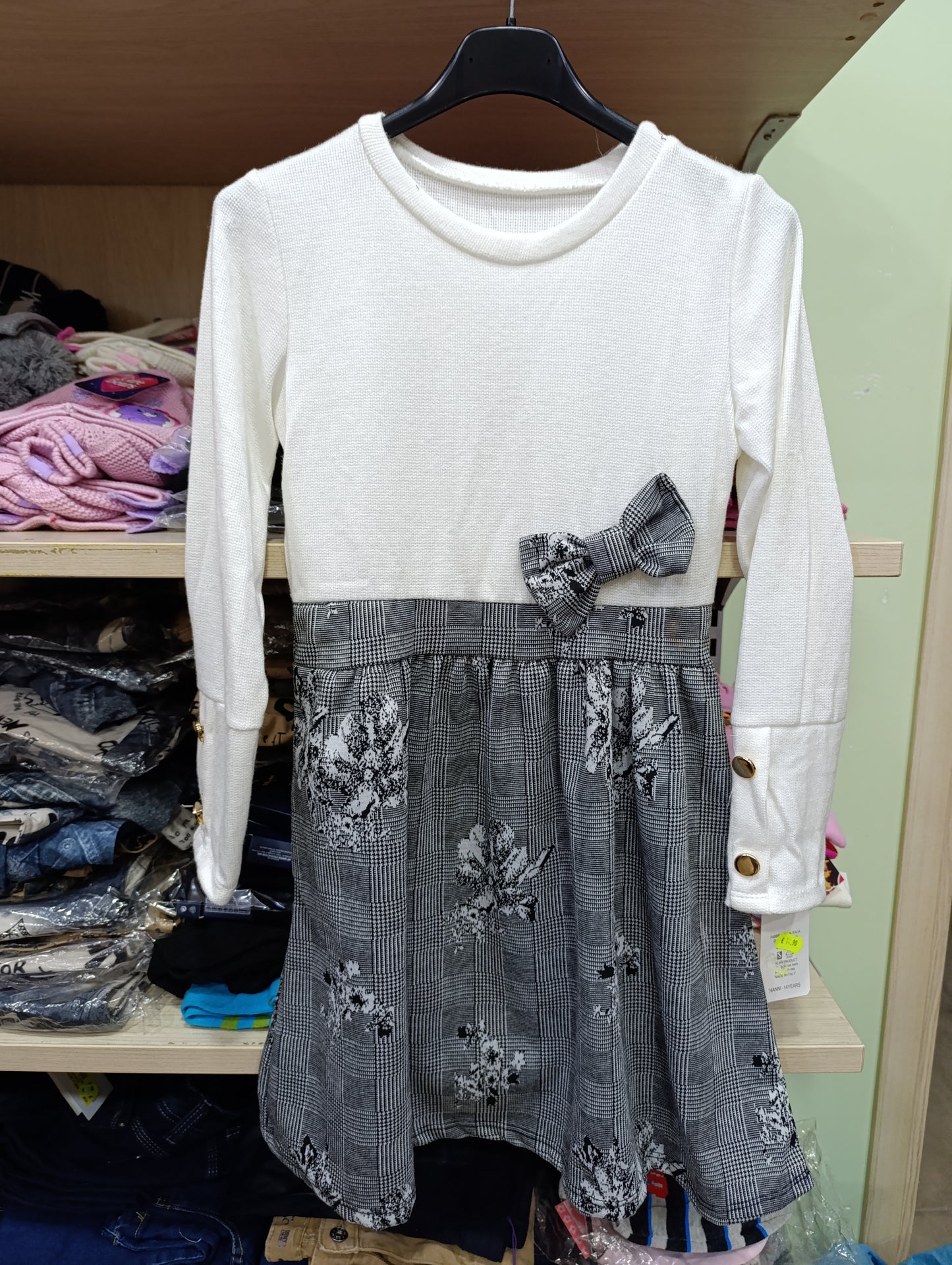 Tute e completi bimbi a 5 euro