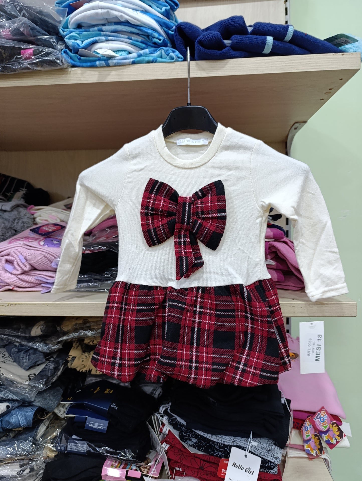 Tute e completi bimbi a 5 euro