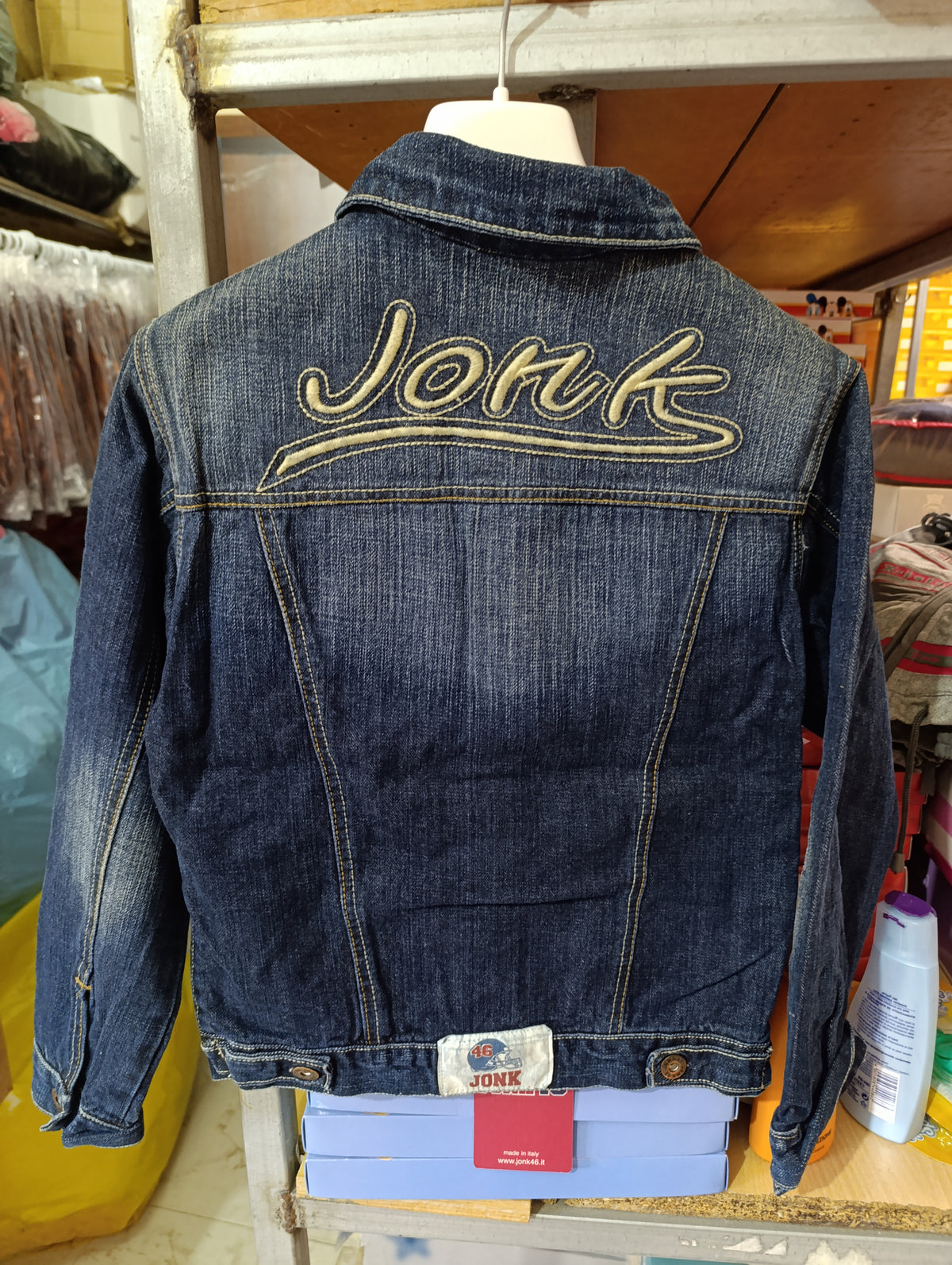 Giubbini di jeans bambini a 4 euro