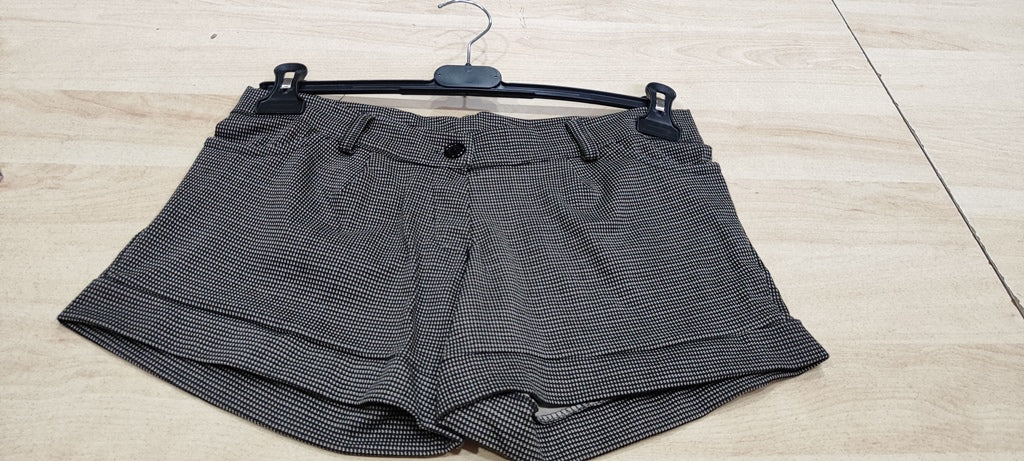 Pantaloncini da donna a stock 1,70
