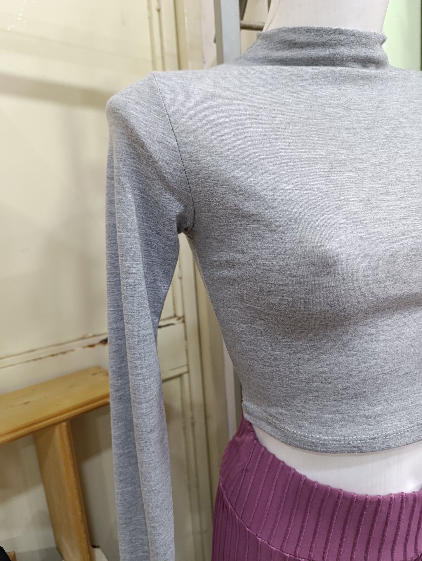 Maglia Crop Donna Grigia Collo Alto Maniche Lunghe in cotone leggero