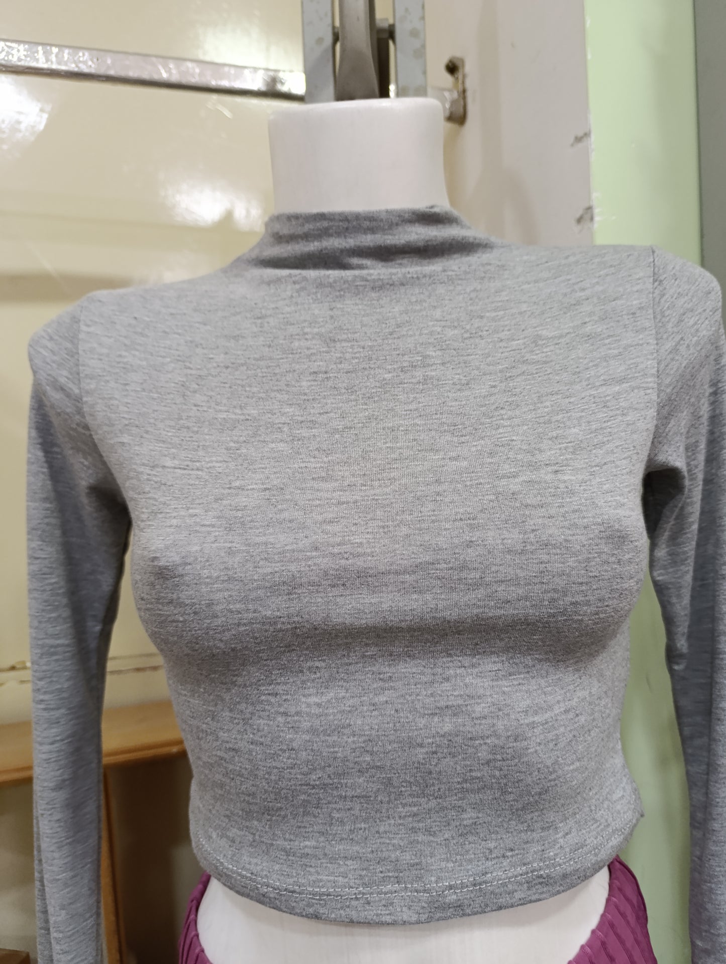 Maglia Crop Donna Grigia Collo Alto Maniche Lunghe in cotone leggero