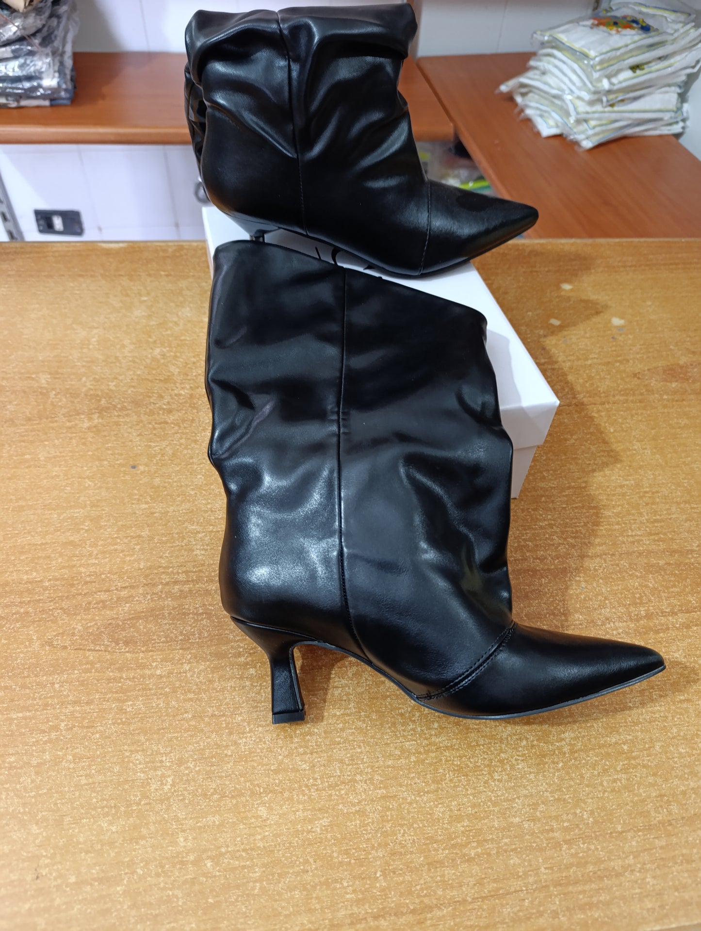Scarpe stivali donna a 3,00
