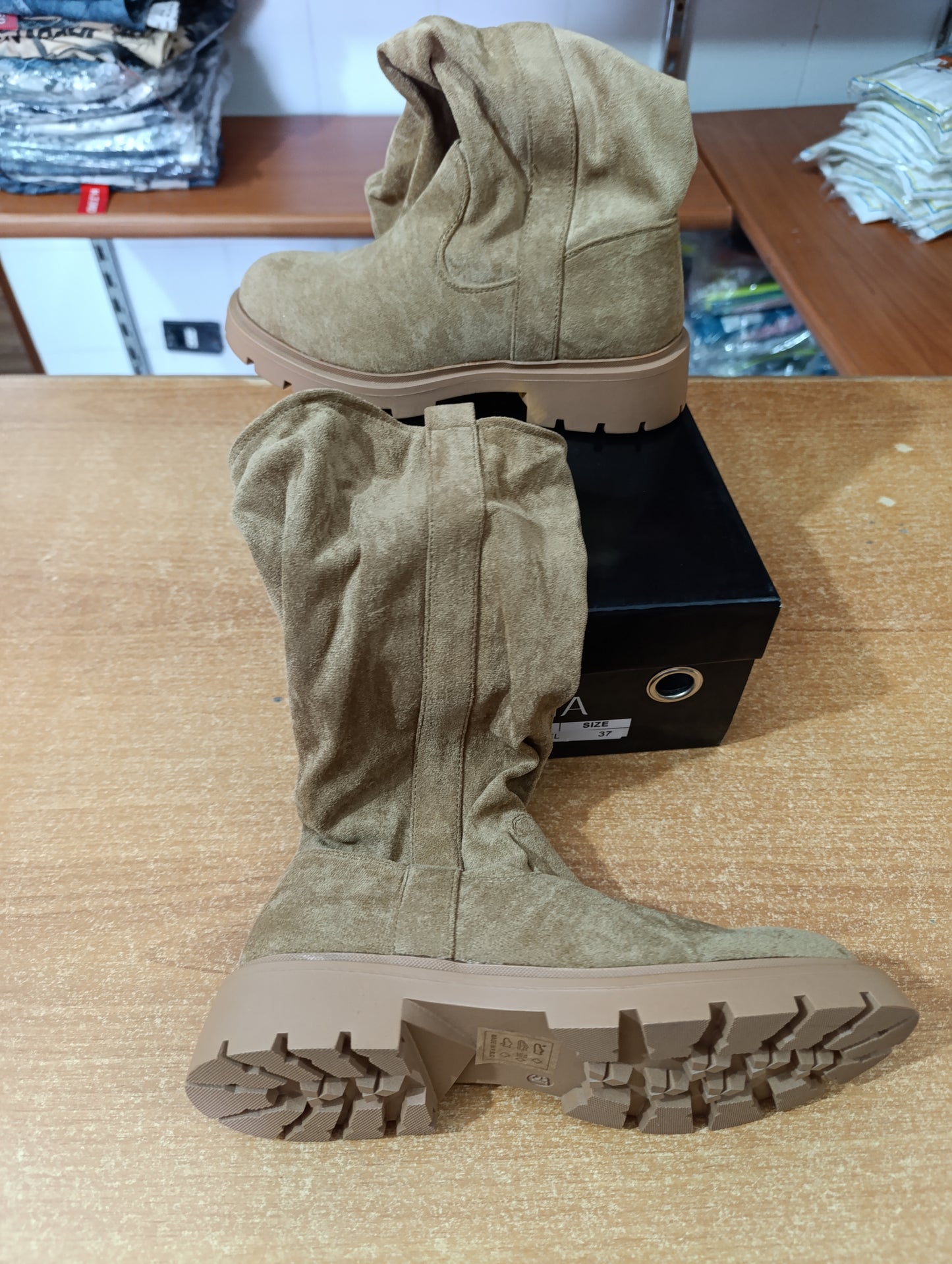 Scarpe stivali donna a 3,00
