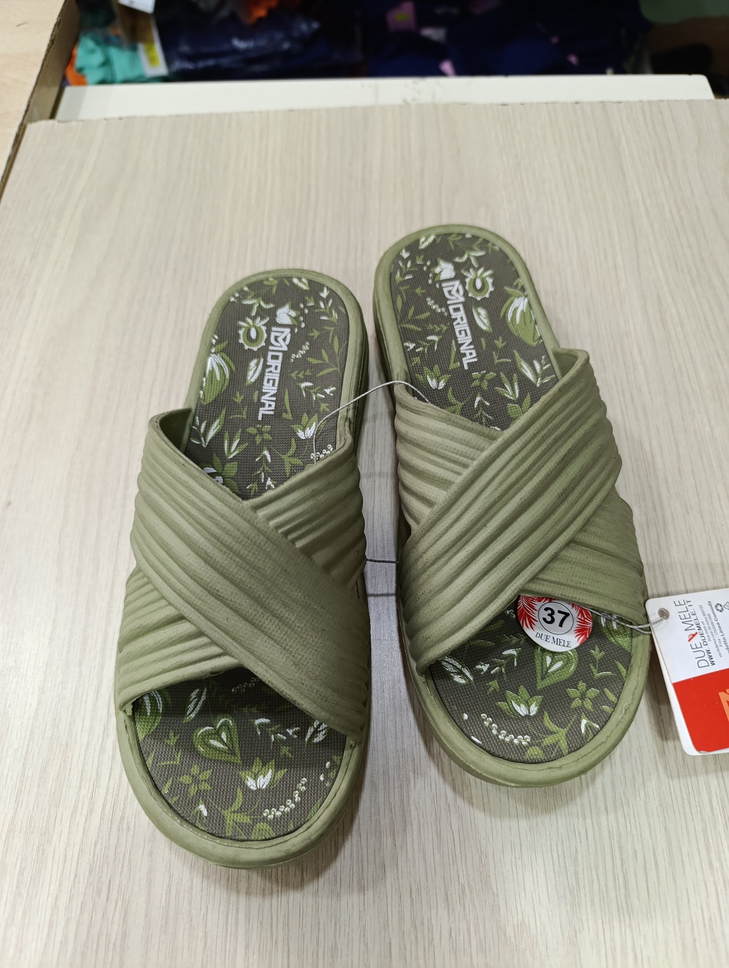 Pantofole uomo donna misti a 1 euro