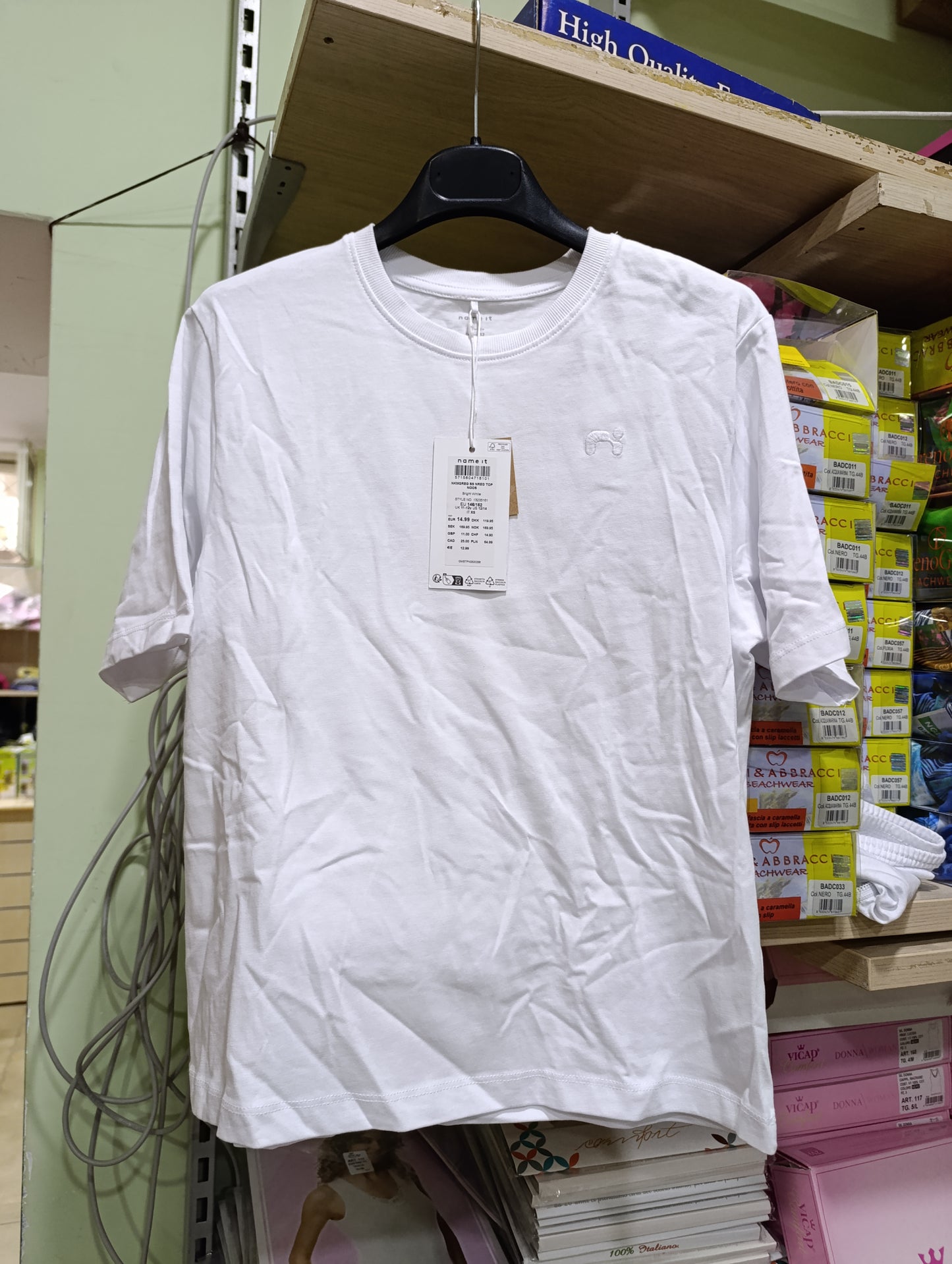 T-shirt bimbi firmate  name.it a 3 euro