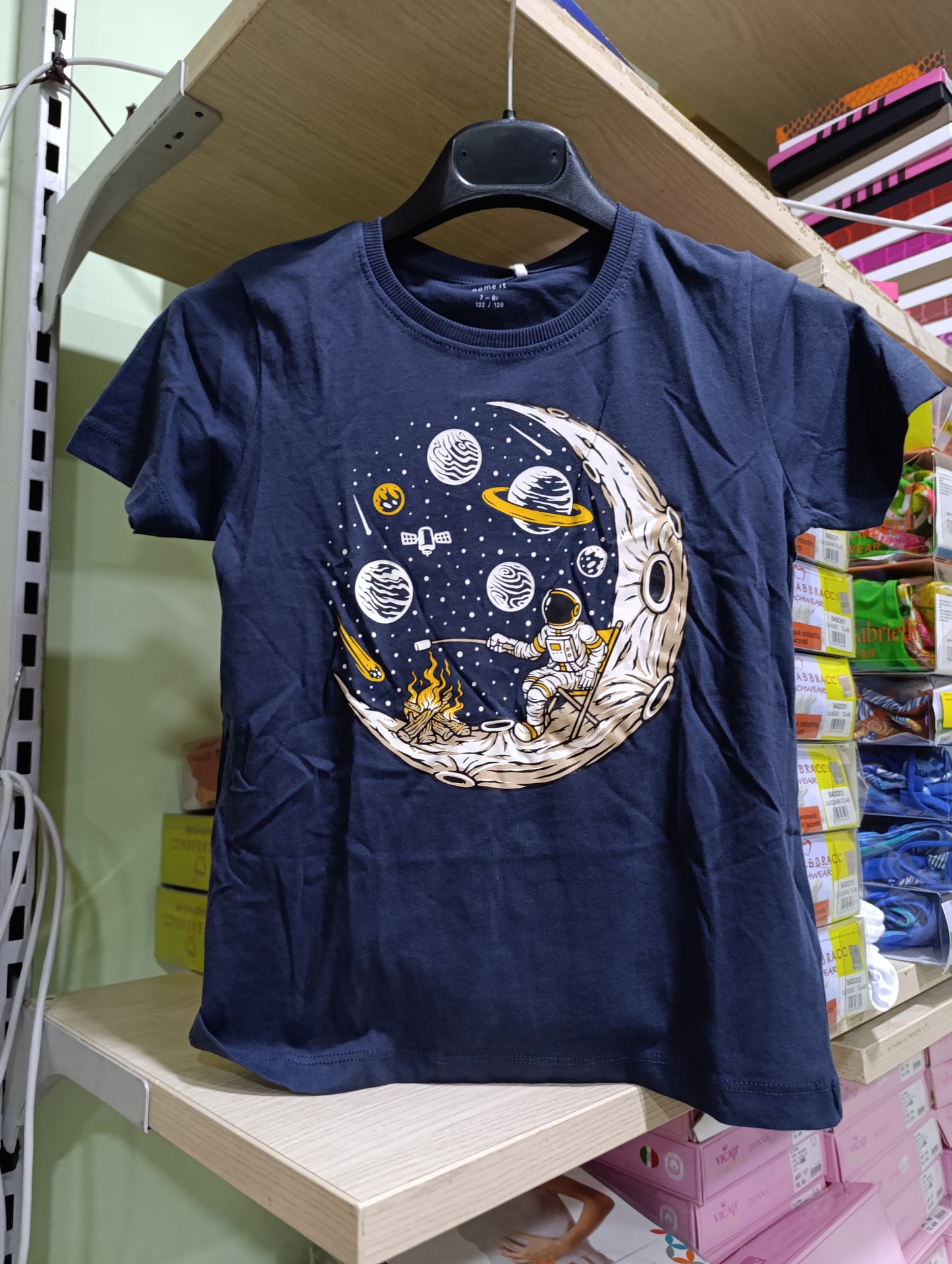 T-shirt bimbi firmate  name.it a 3 euro