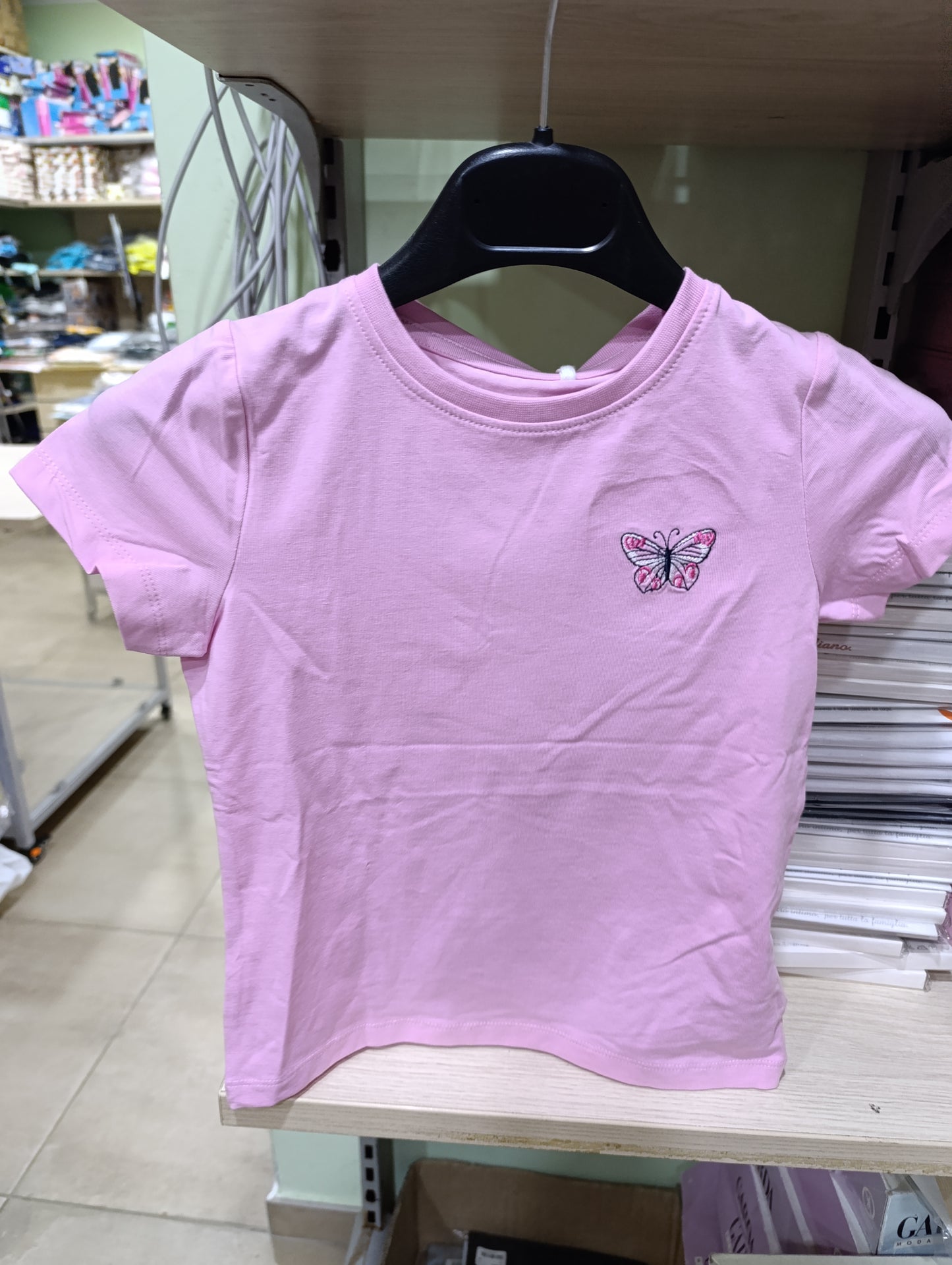 T-shirt bimbi firmate  name.it a 3 euro