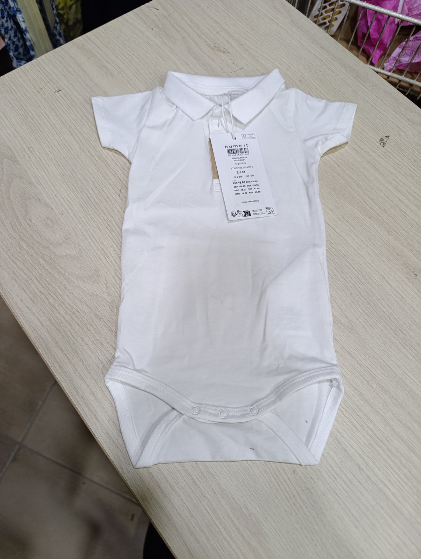 T-shirt bimbi firmate  name.it a 3 euro