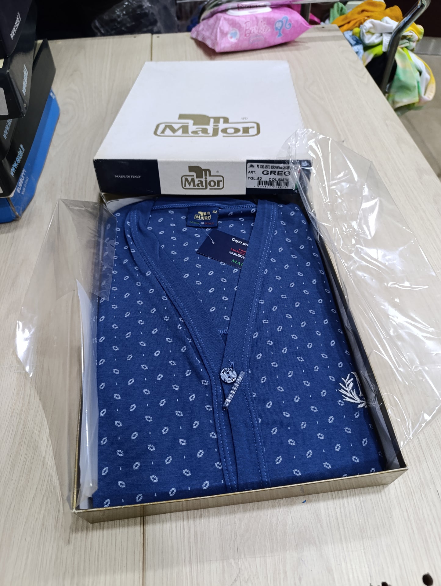 Pigiama uomo cotone manica lunga scatolato a 4 euro