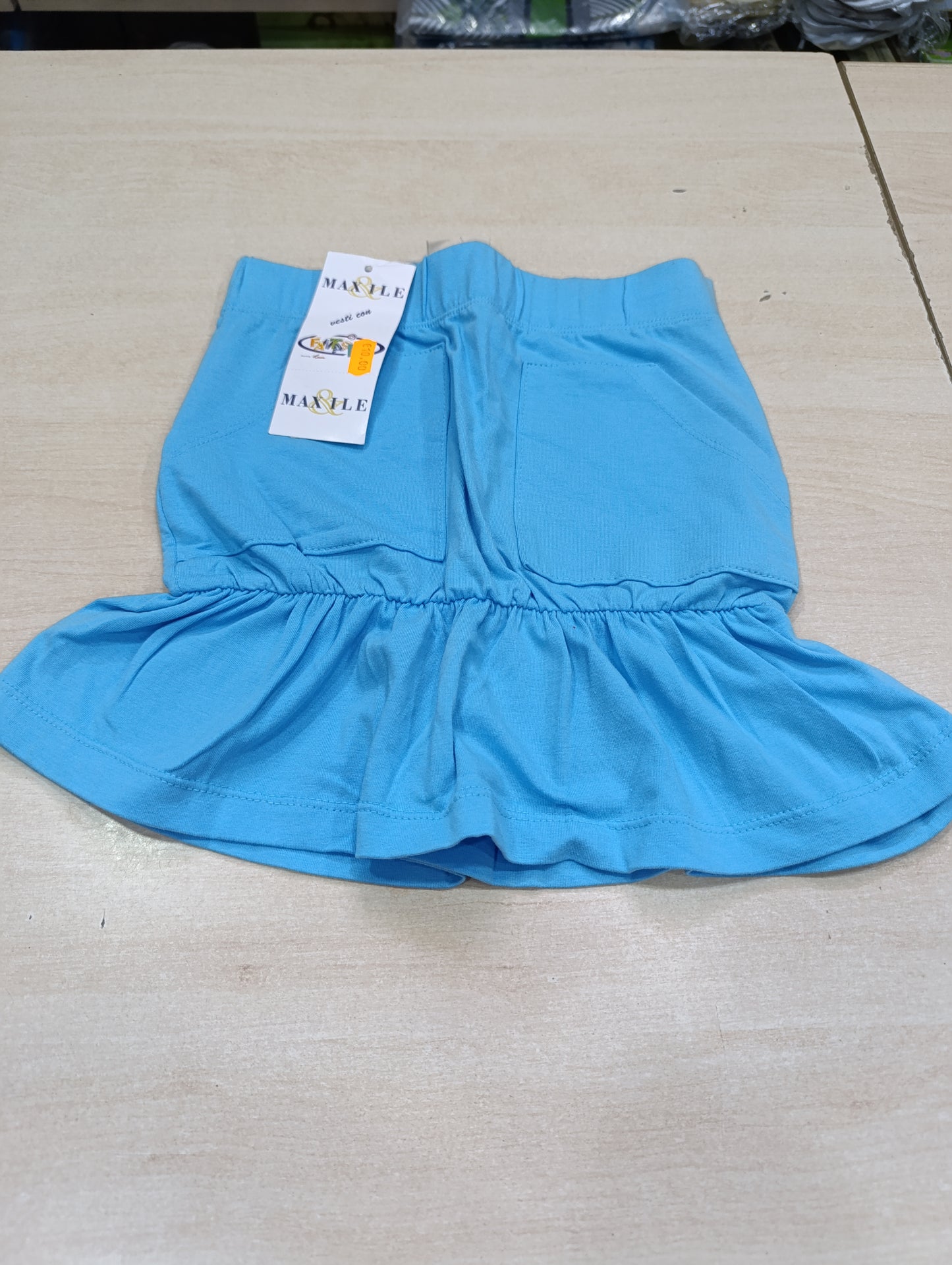 pantaloncini  e gonne bimbi 2 euro