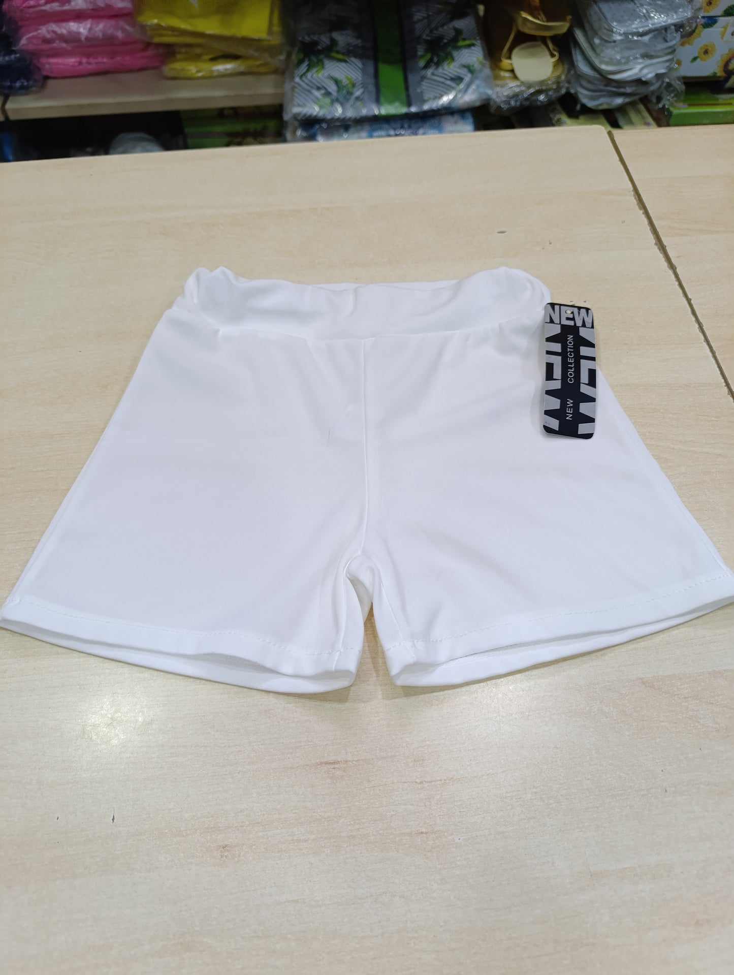 pantaloncini  e gonne bimbi 2 euro