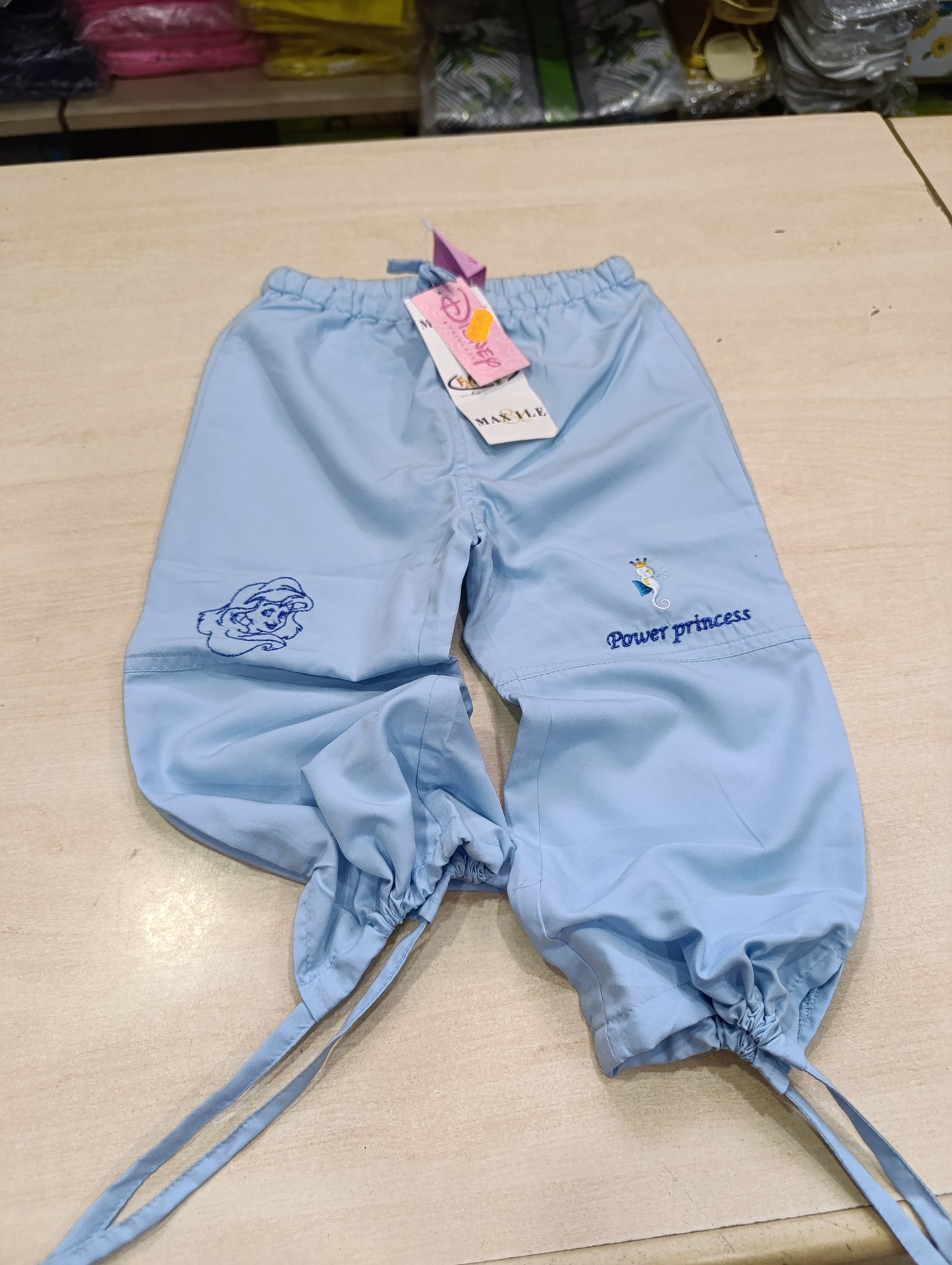 pantaloncini  e gonne bimbi 2 euro