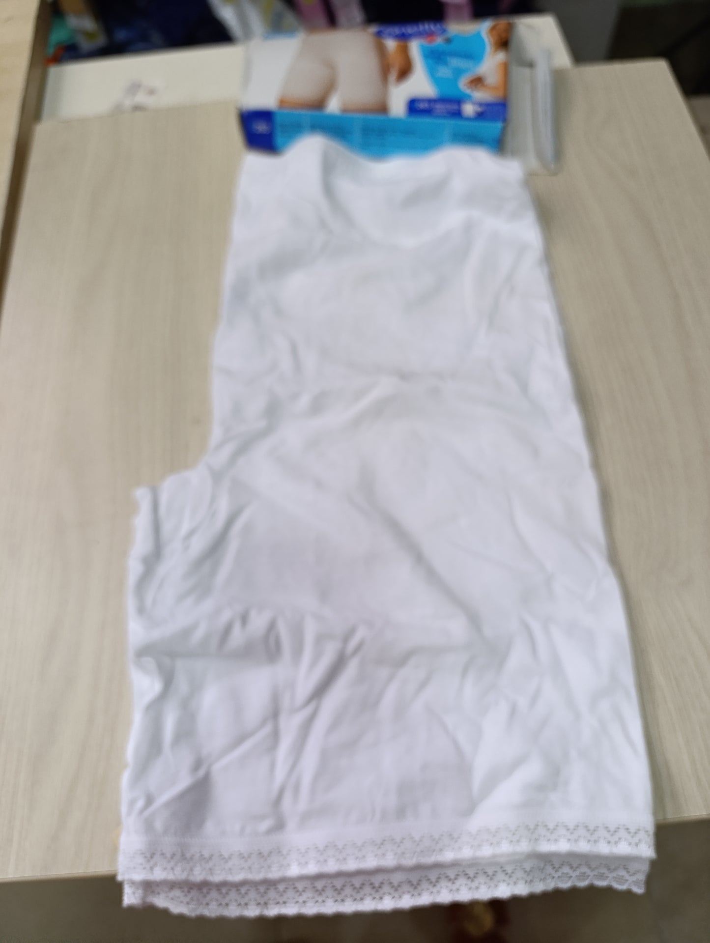 Slip contenitive donna a 1 euro