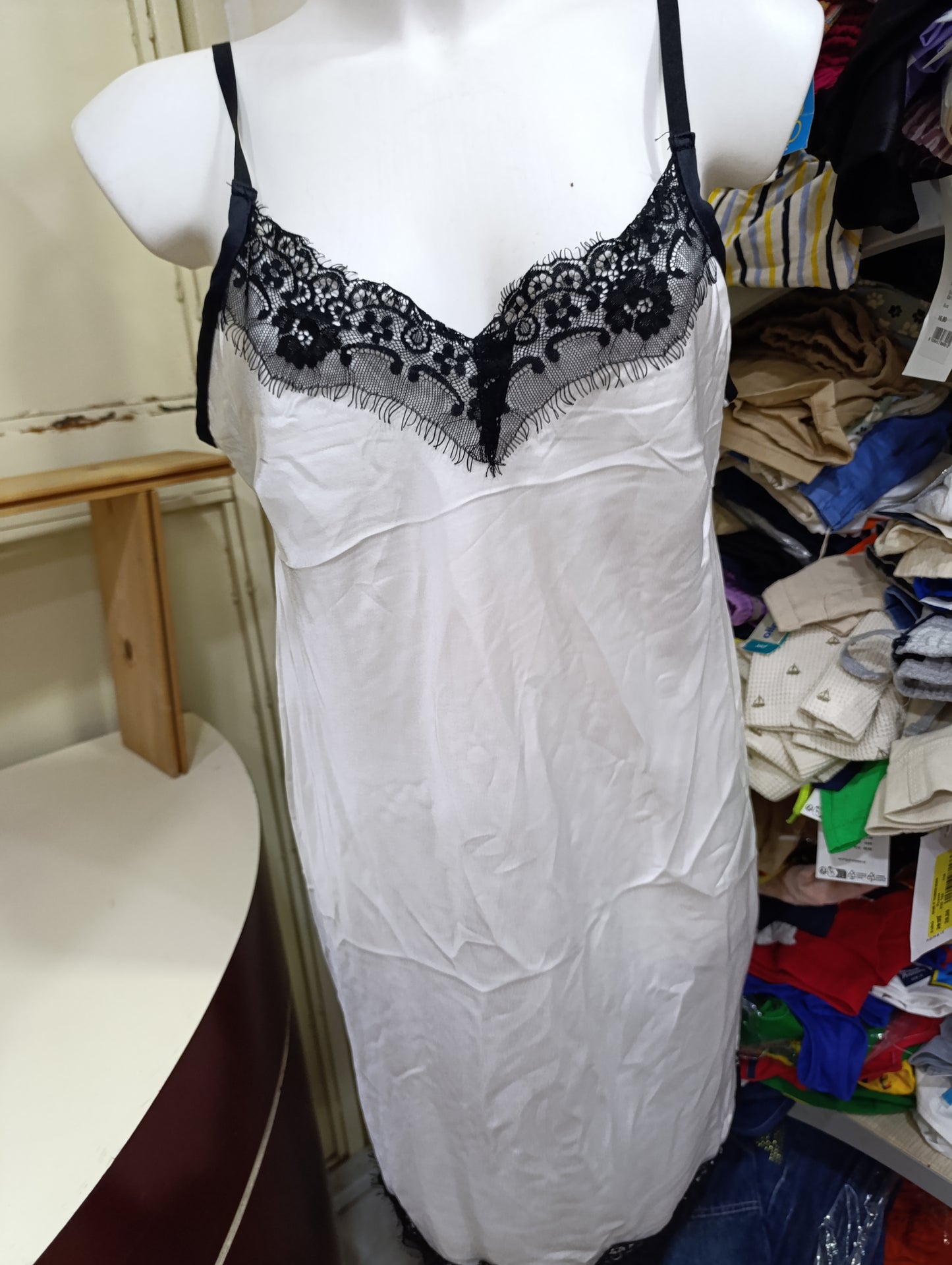 Offerta vestiti donna a  1 Euro