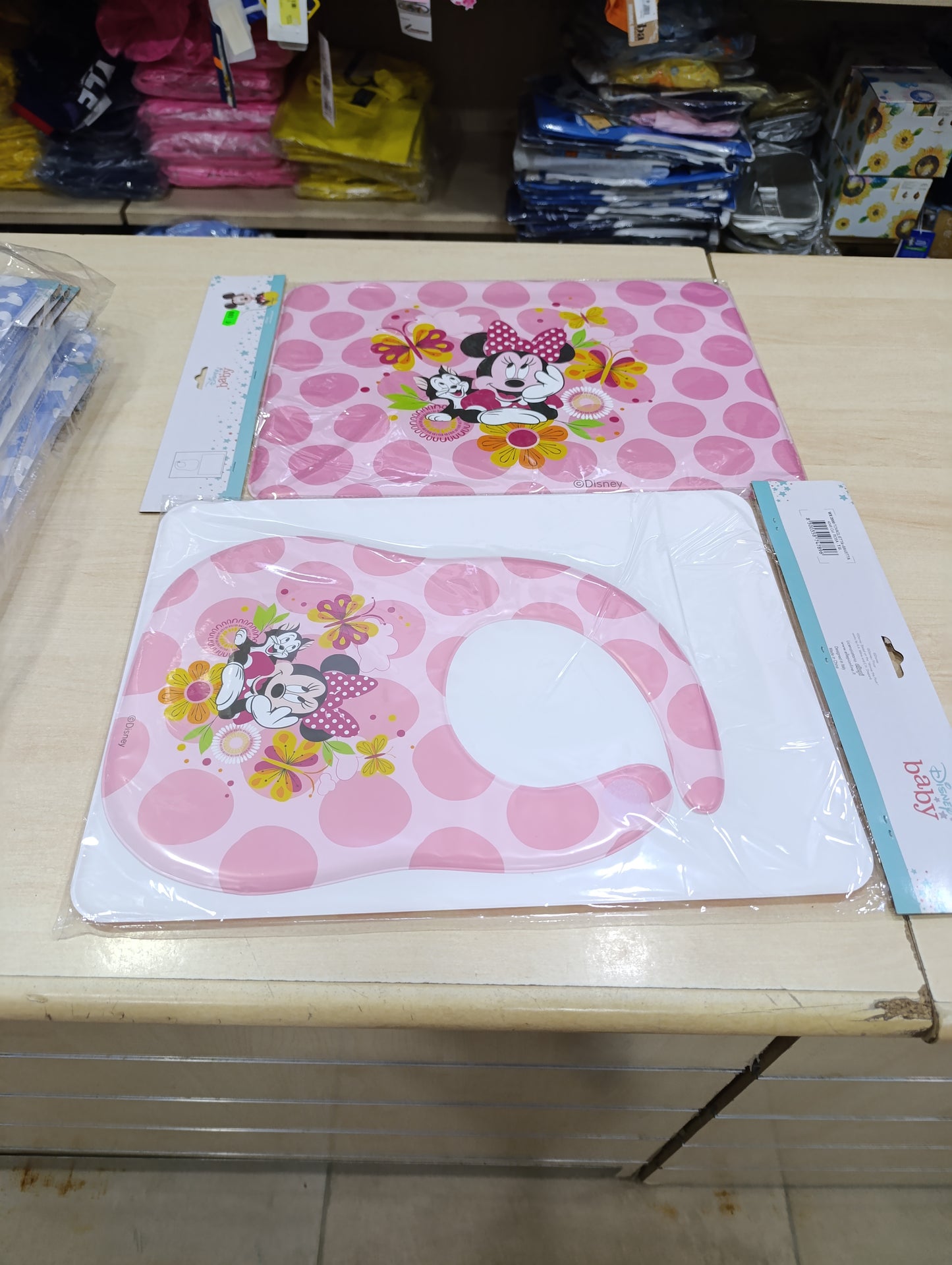 Set di tovaglietta Piu bavetta scuola Disney a 3 euro
