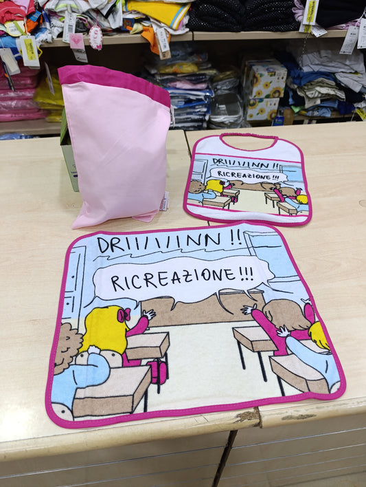 Tris scuole tovaglietta bavetta e zaino a 3 euro