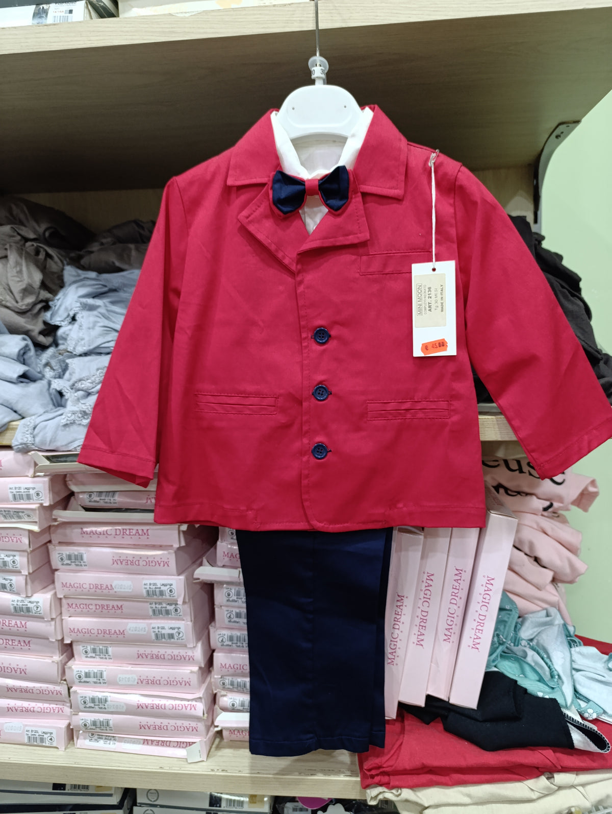 Abiti cerimoni bimbo bimba misti maschio e femmina  10 euro