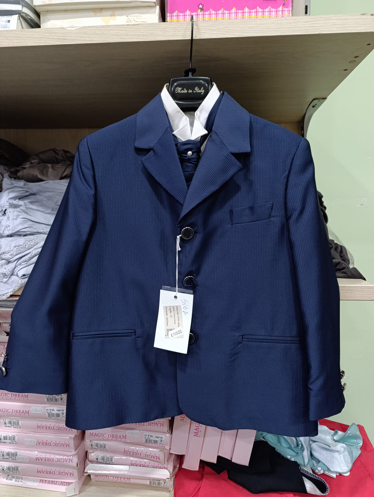 Abiti cerimoni bimbo bimba misti maschio e femmina  10 euro