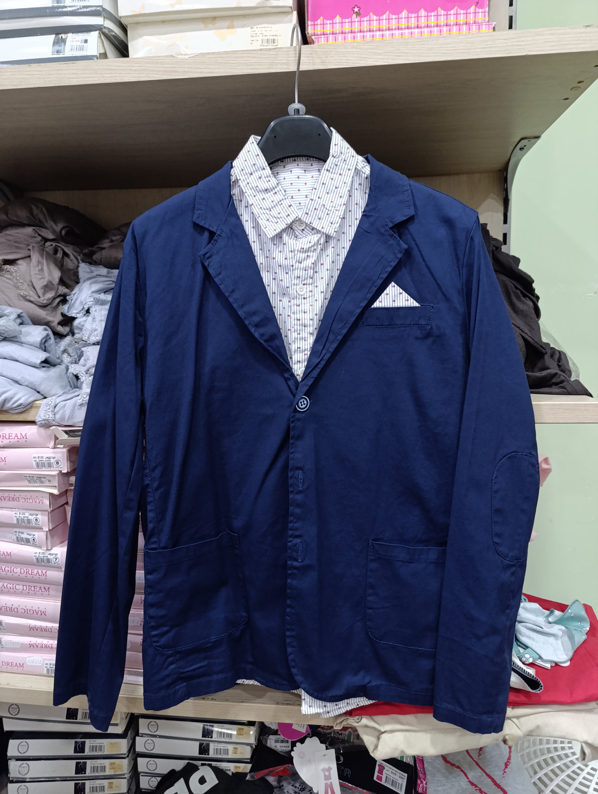 Abiti cerimoni bimbo bimba misti maschio e femmina  10 euro