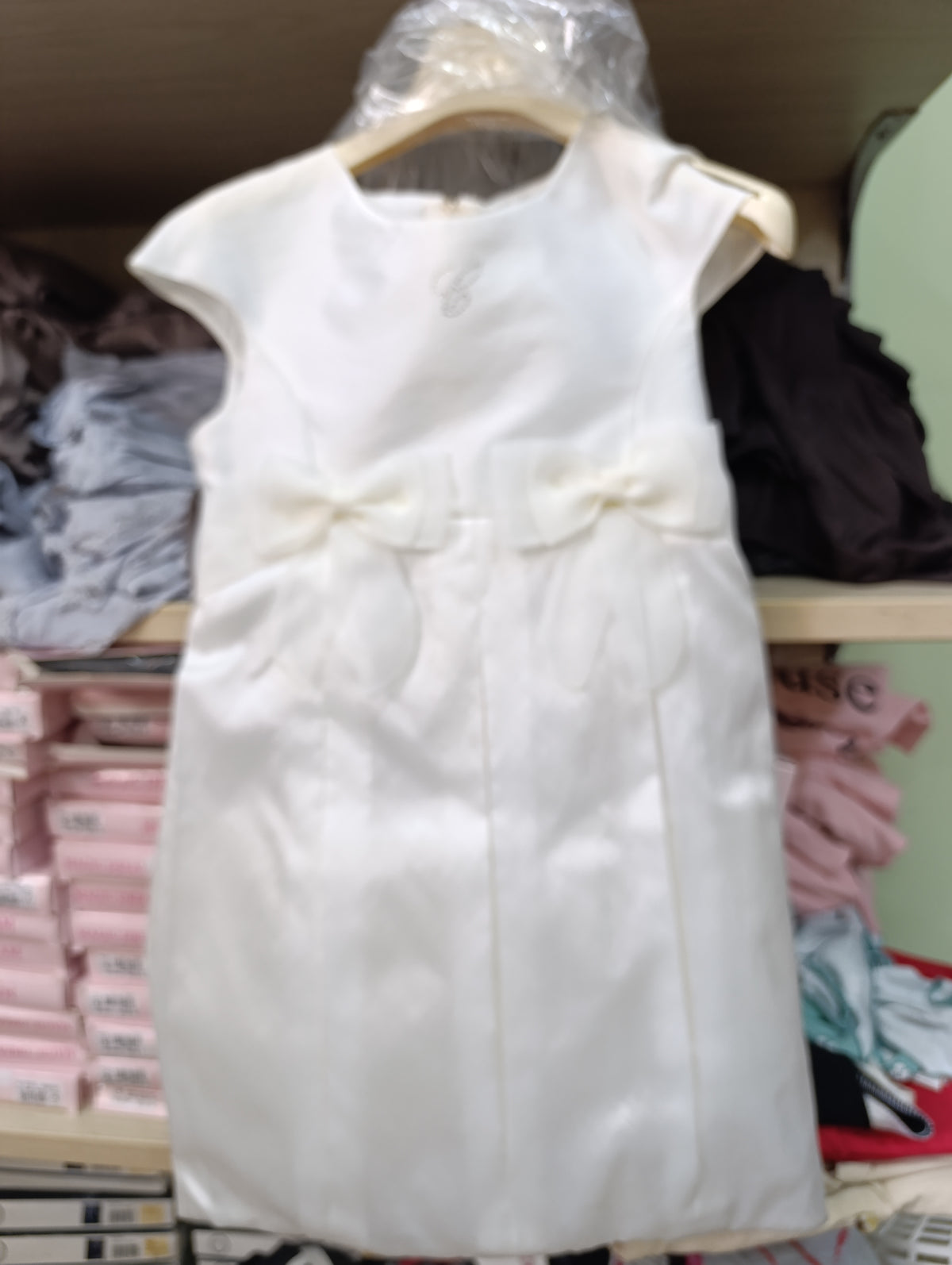 Abiti cerimoni bimbo bimba misti maschio e femmina  10 euro
