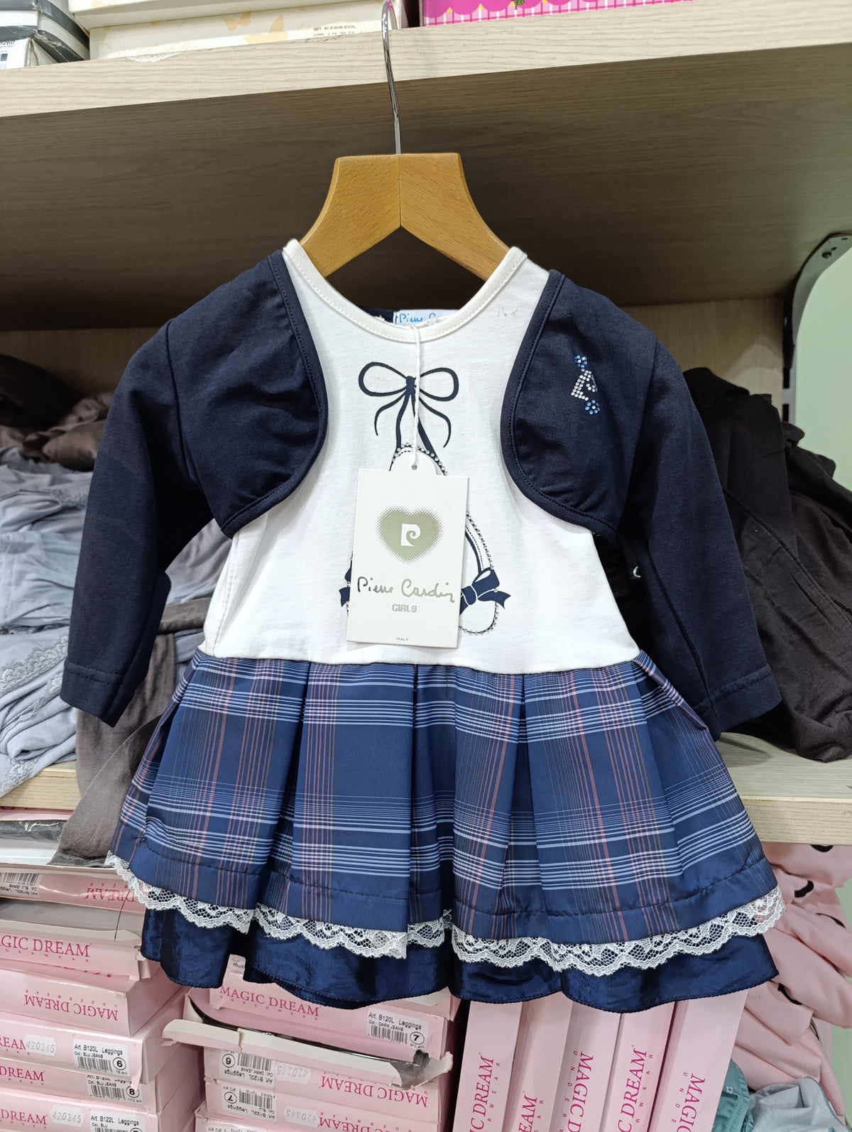 Abiti cerimoni bimbo bimba misti maschio e femmina  10 euro