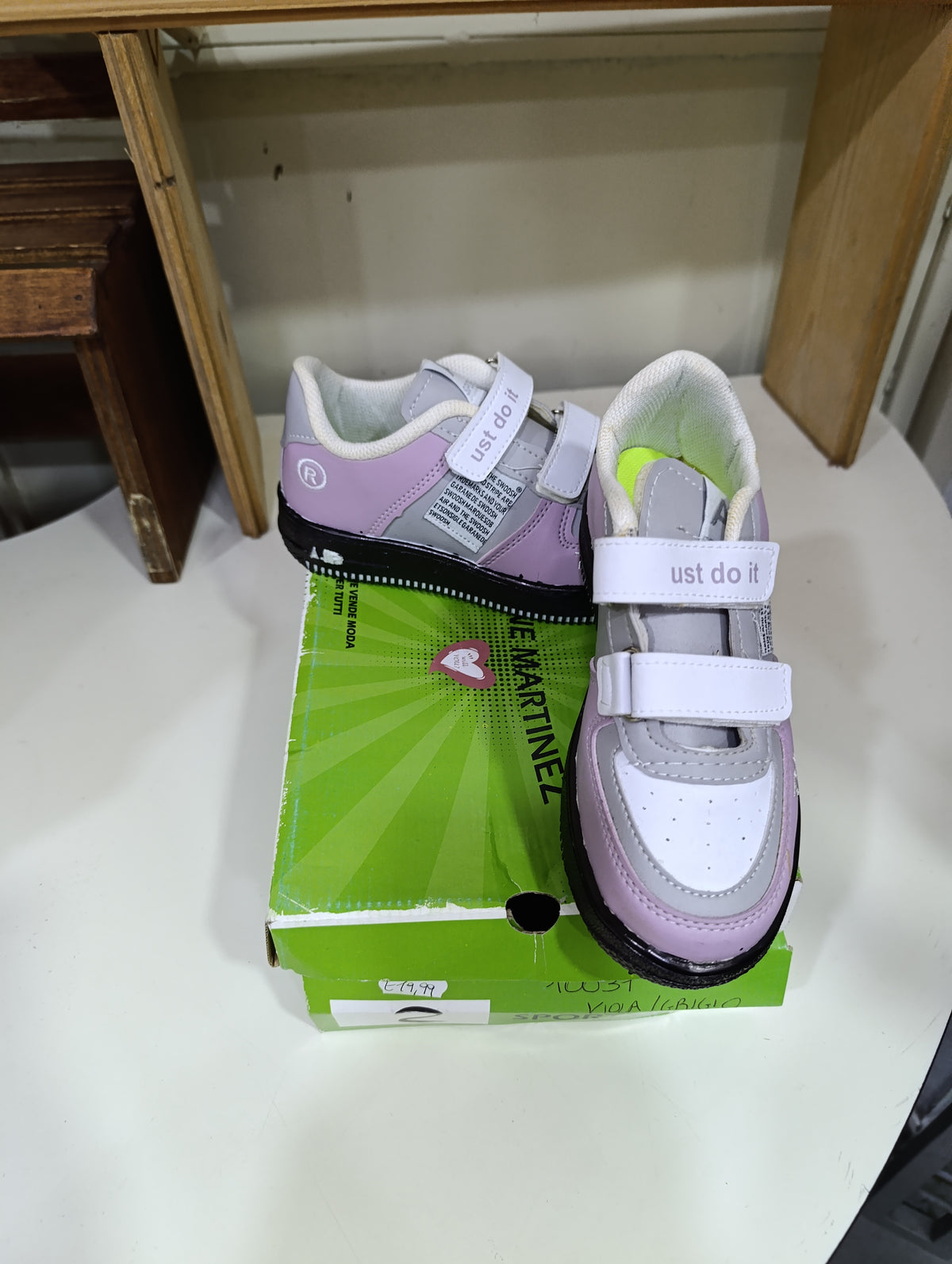Scarpe bambini a stock a 2,50