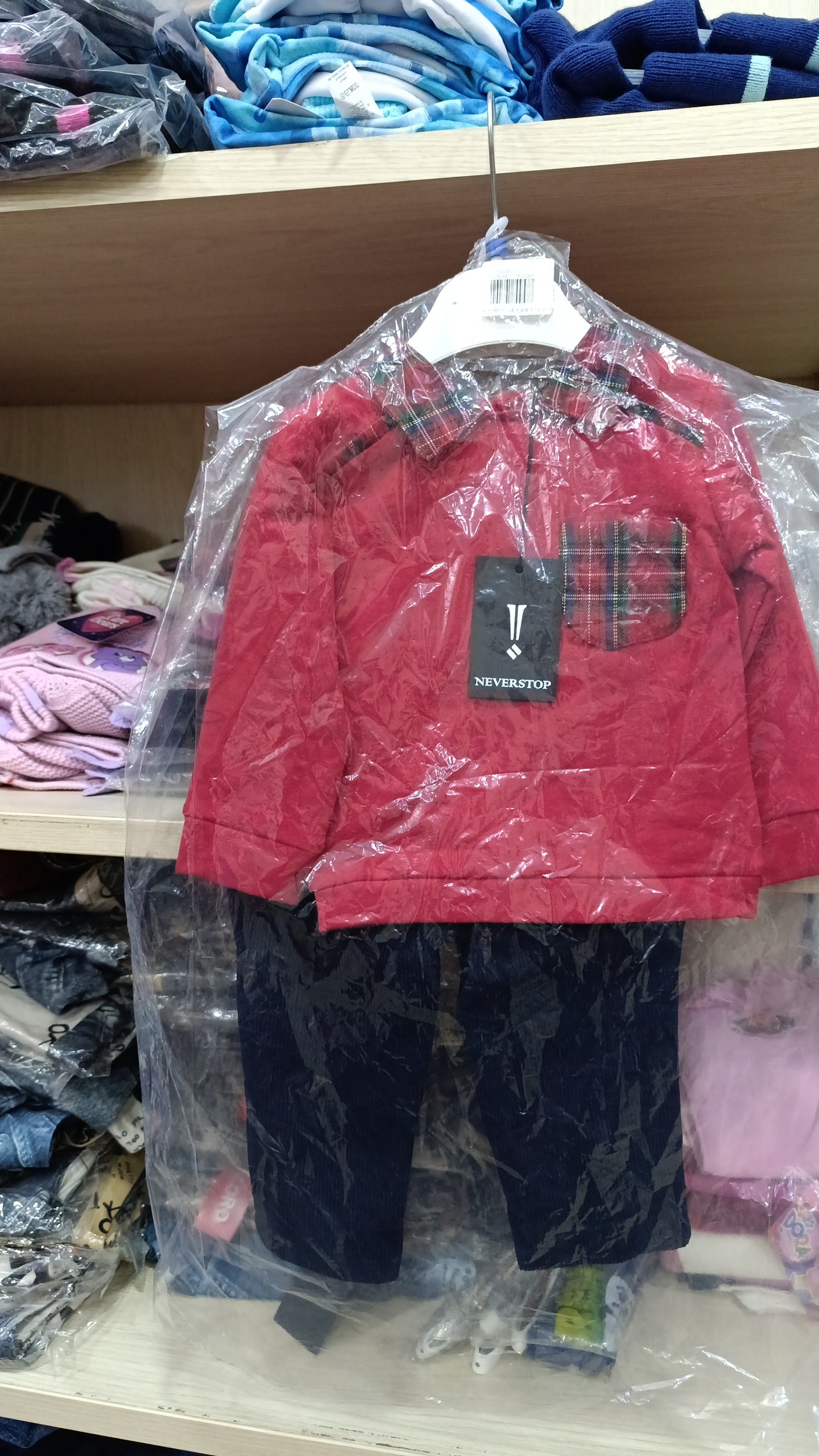 Completi e vestitini neonati a 7,50