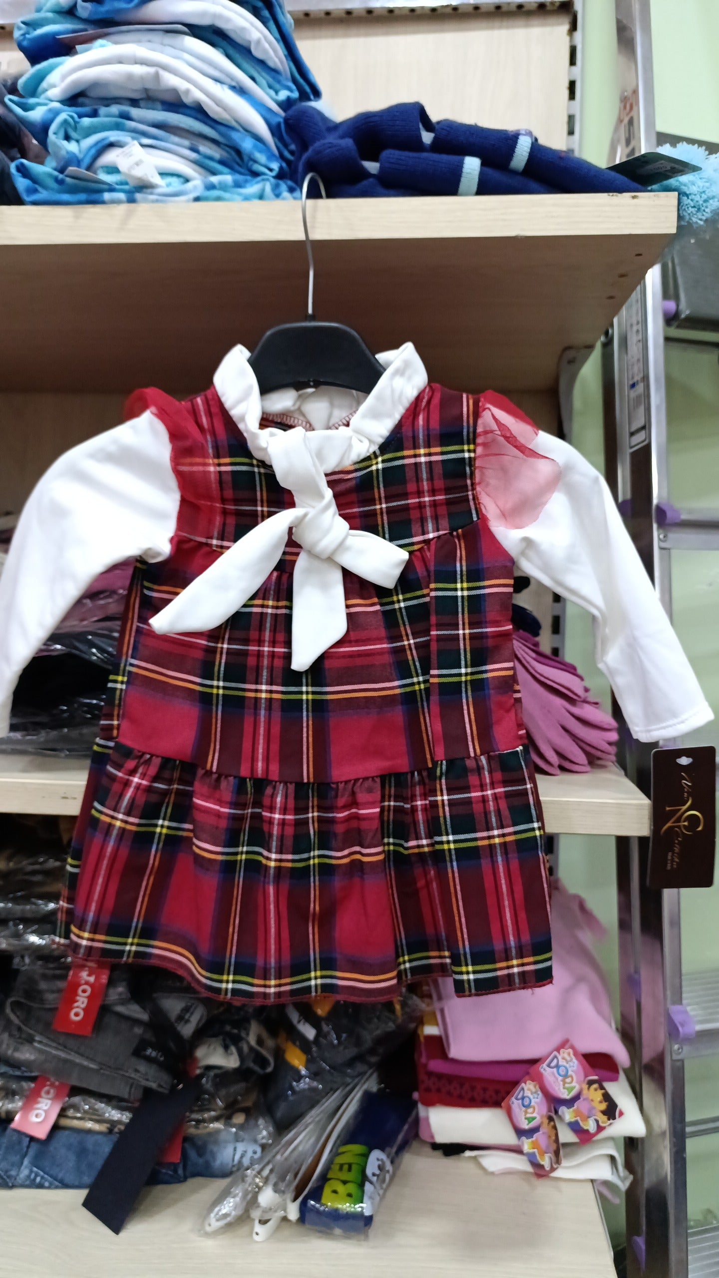 Completi e vestitini neonati a 7,50