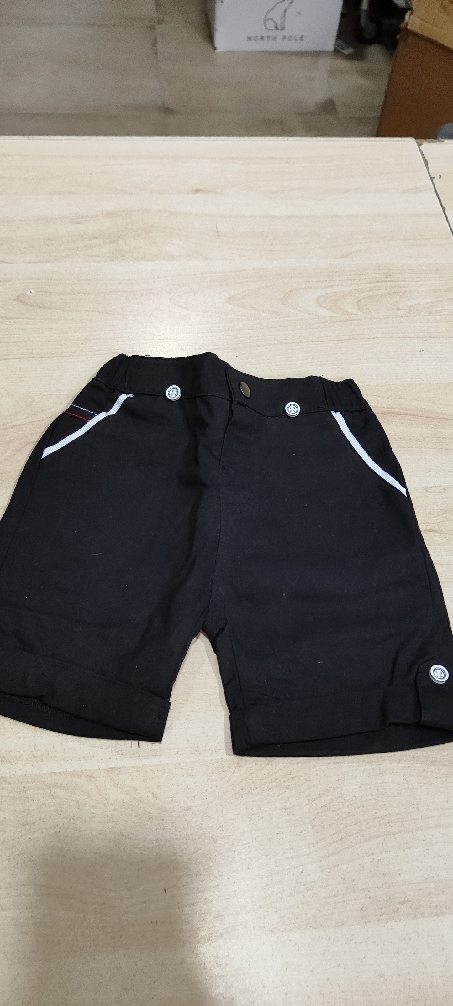 Pantaloncini bambini a 2,50