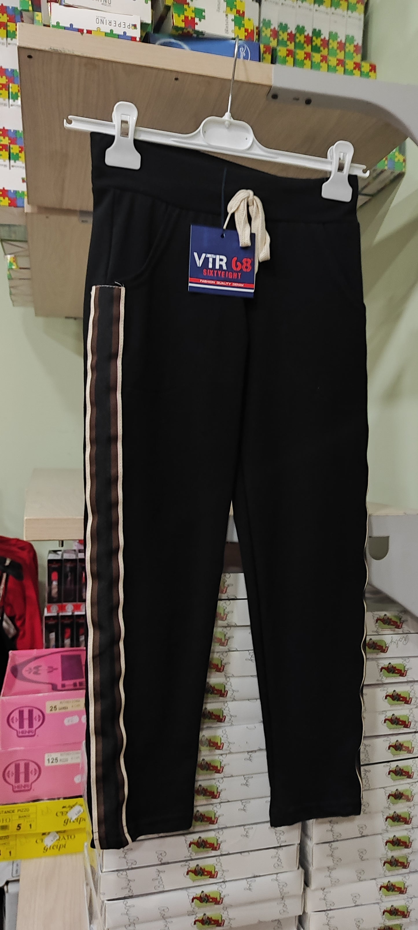 pantaloni tuta e leggings a 3,50