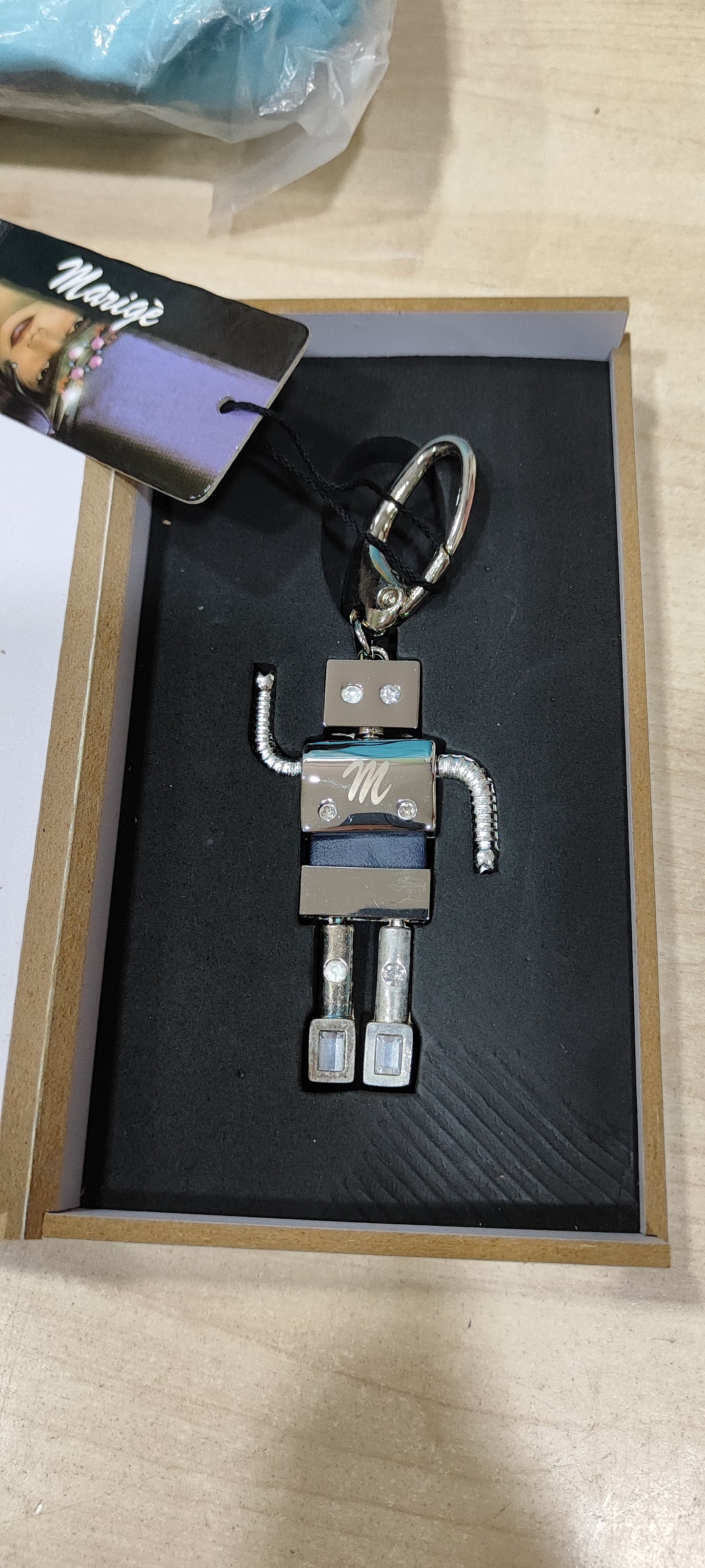 Offerta portachiavi e per telefono a 1 euro