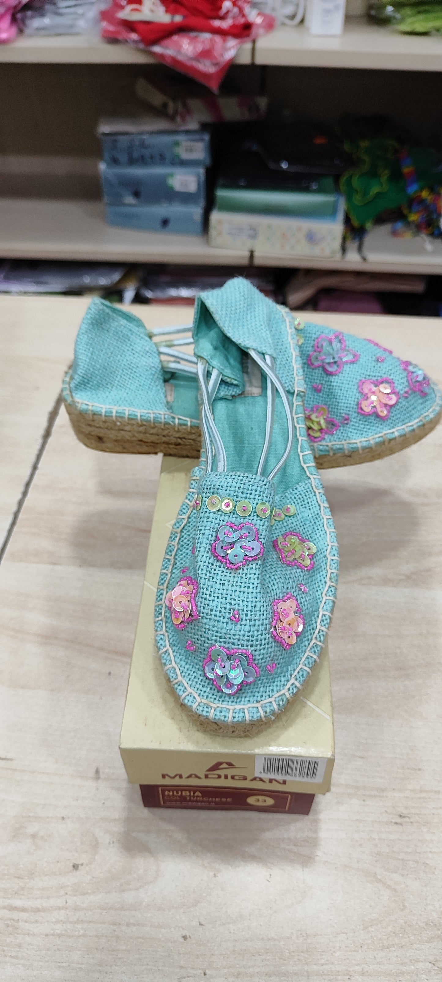 Scarpina bimba rosa e turchese a 1,50