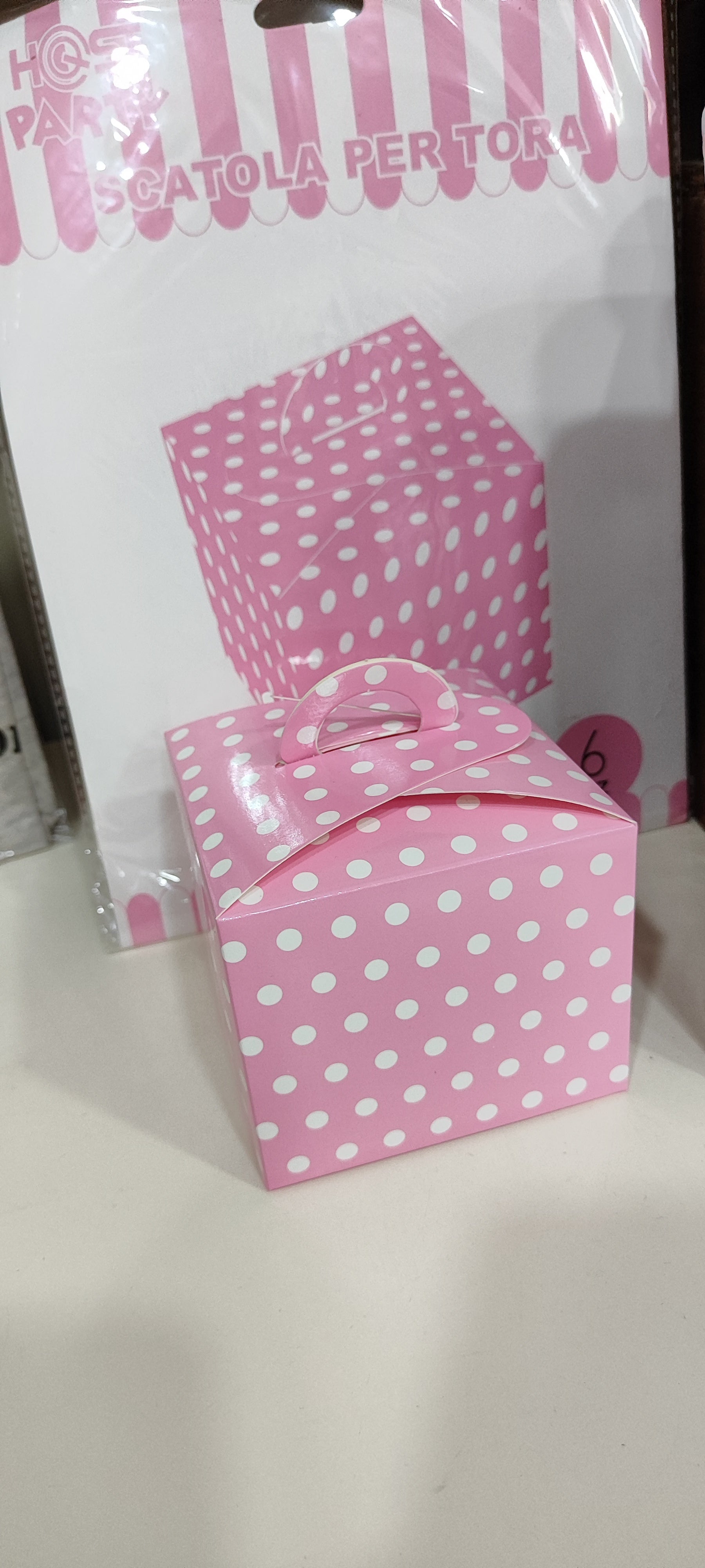 6 Scatole per popcorn rosa chiaro con pois dorati 6 Scatole per popcorn rosa chiaro con pois dorati